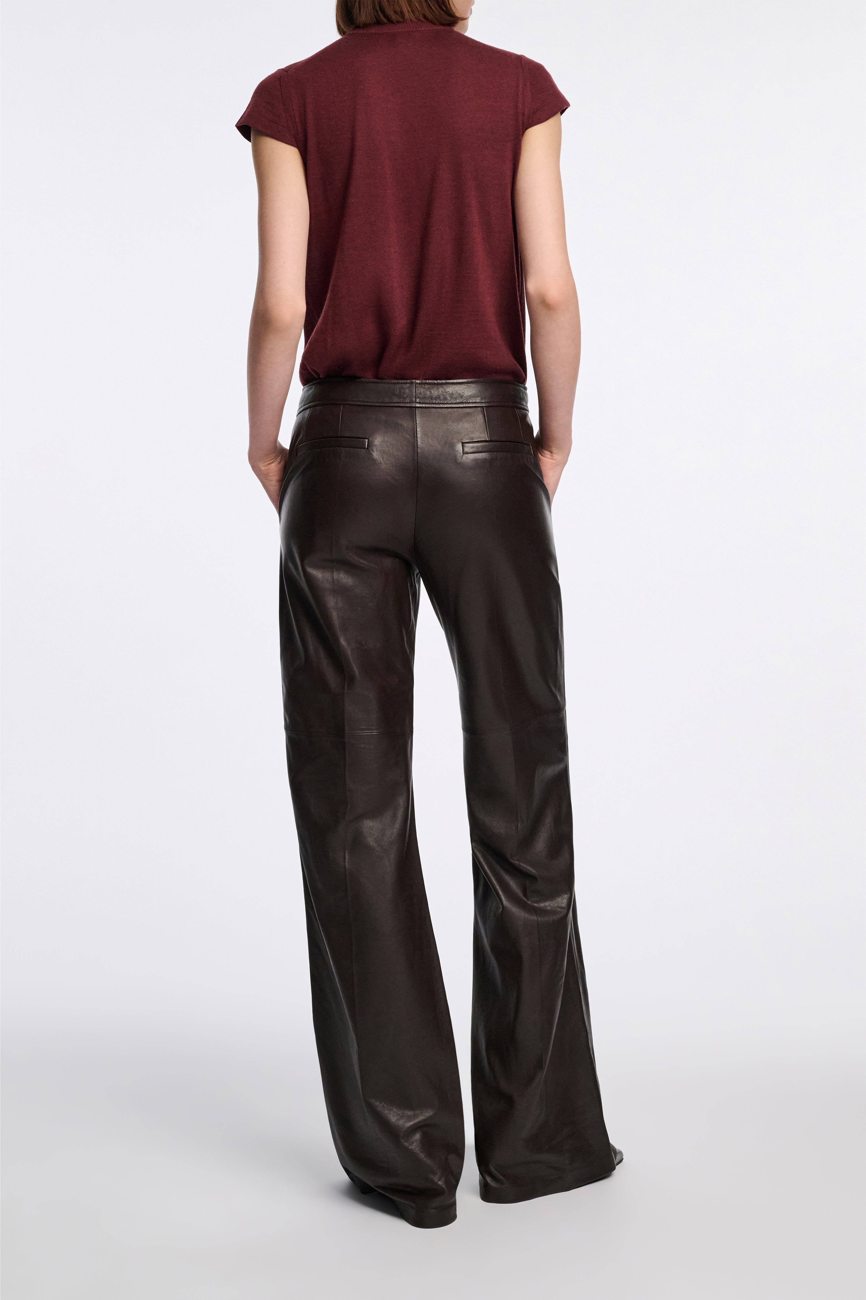 SLEEK STATEMENT pants