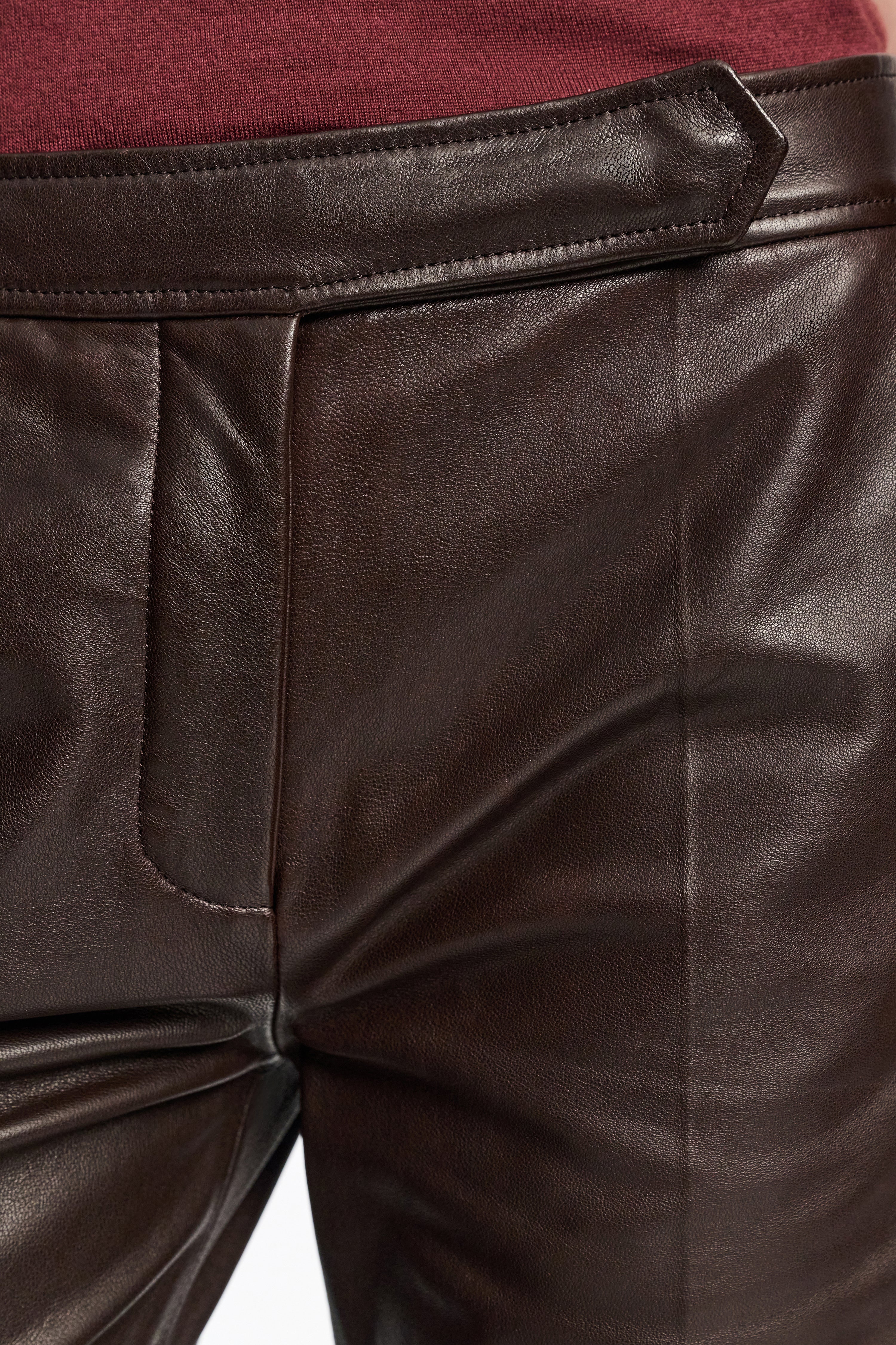 SLEEK STATEMENT pants