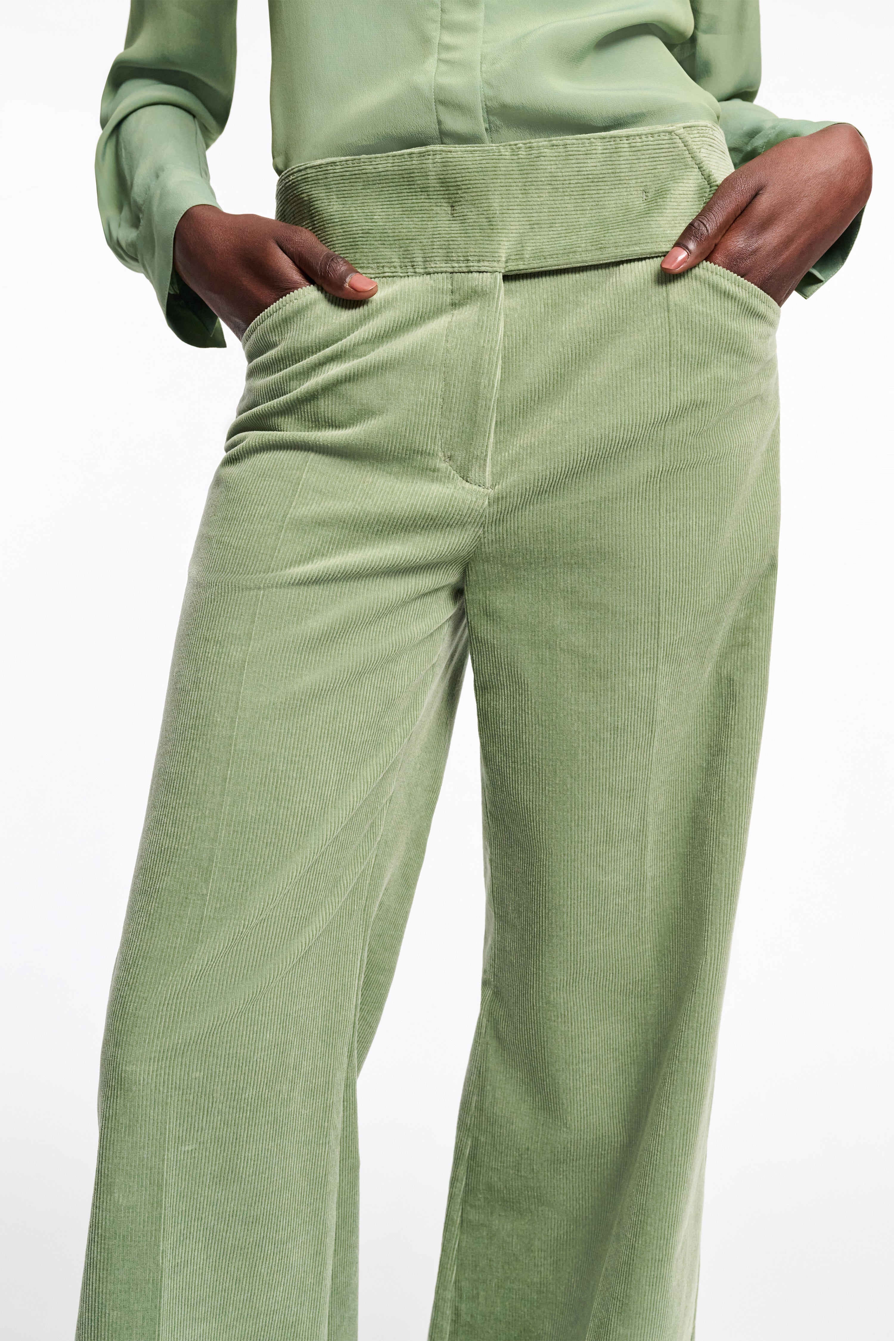 TWISTED STRUCTURE pants