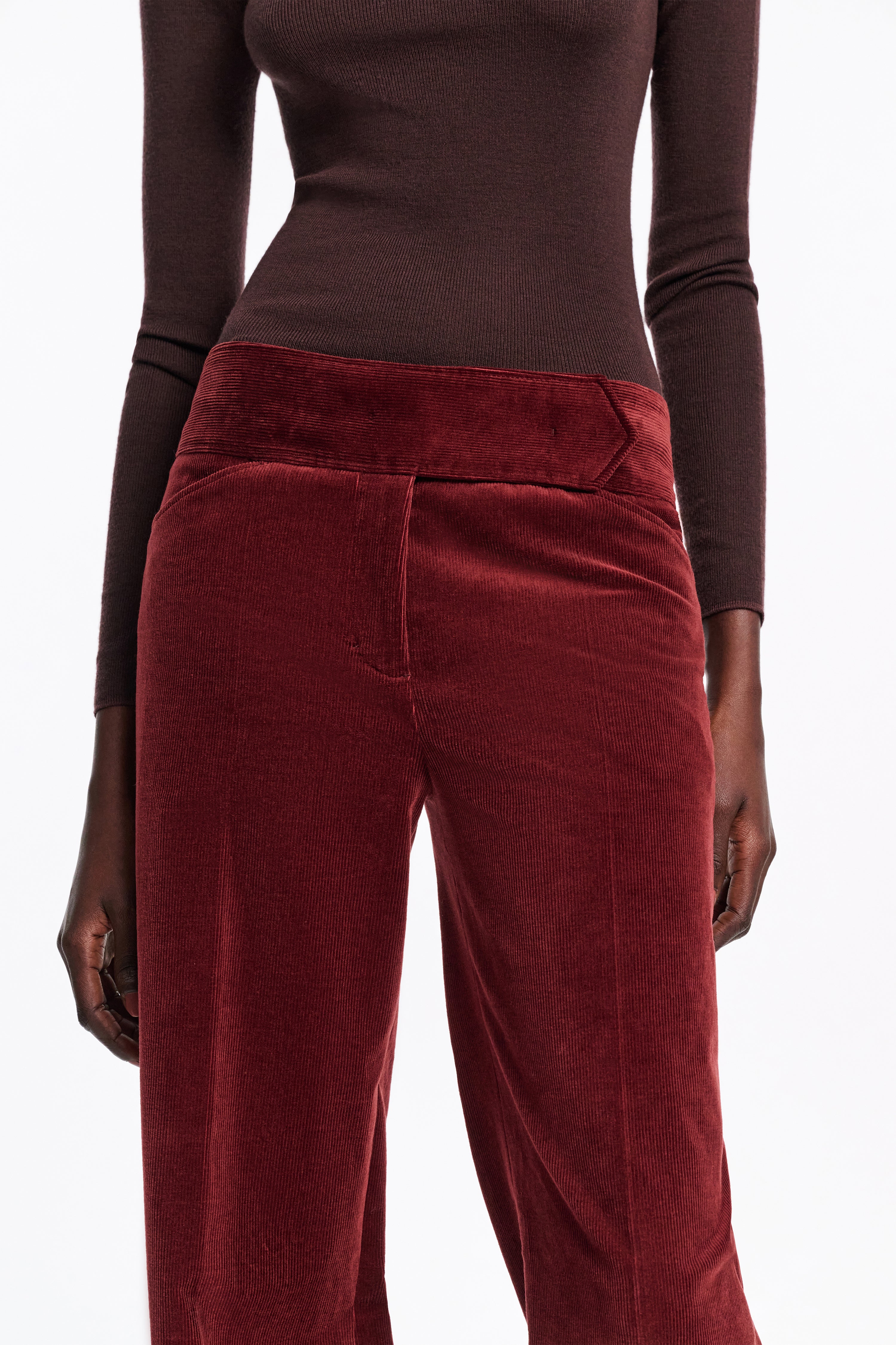 TWISTED STRUCTURE pants
