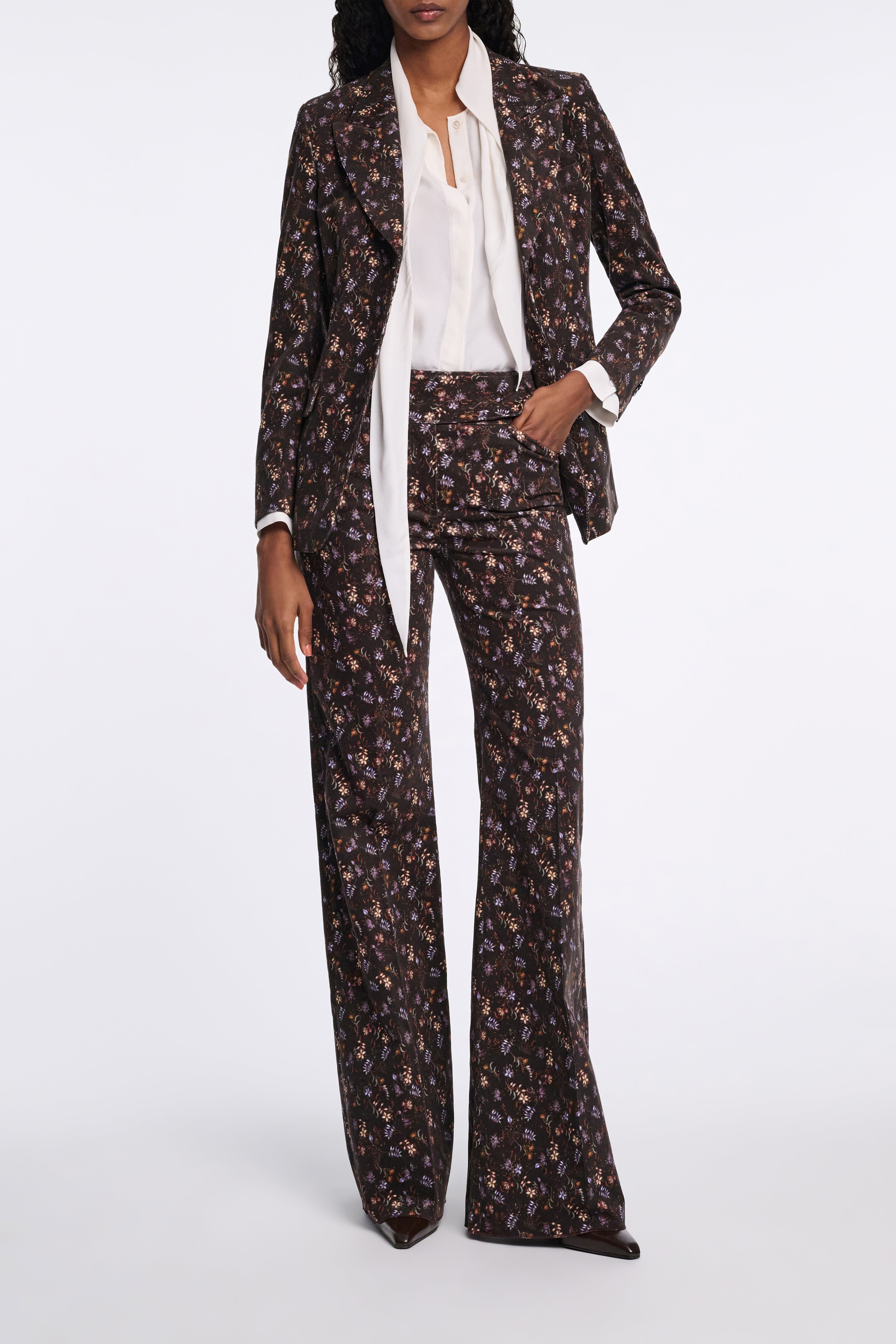 FLORAL STATEMENT pants
