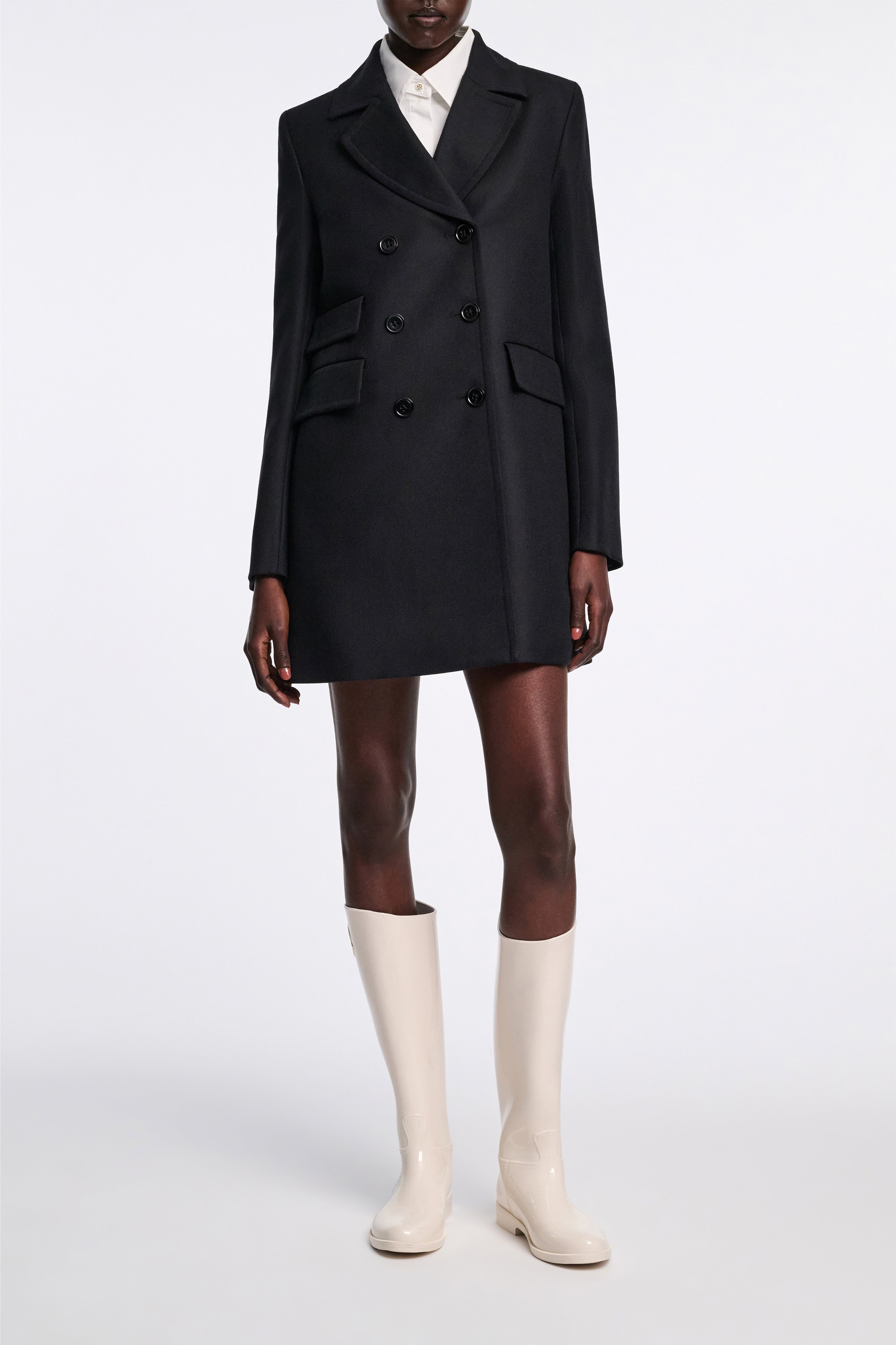 STRIKING COOLNESS coat