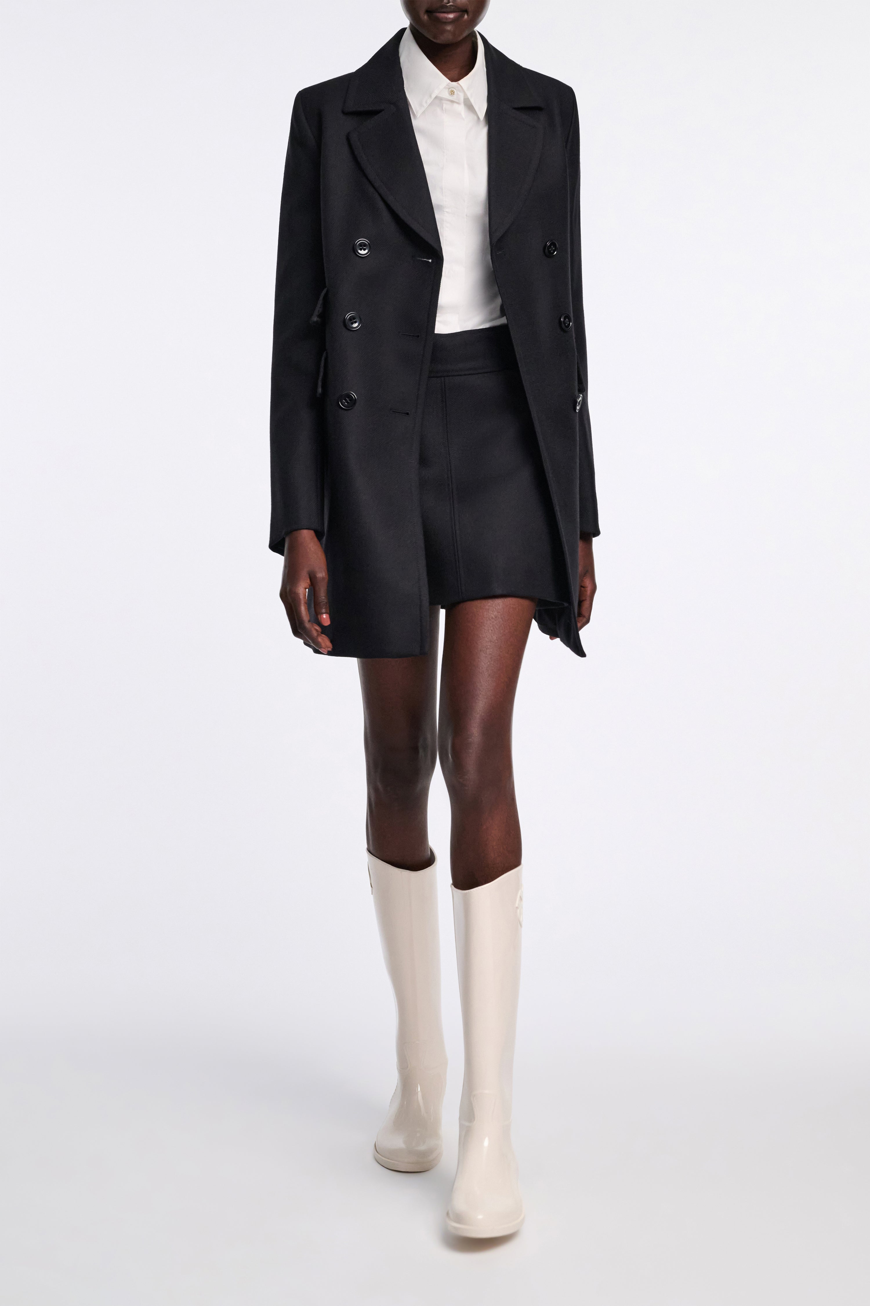 STRIKING COOLNESS coat