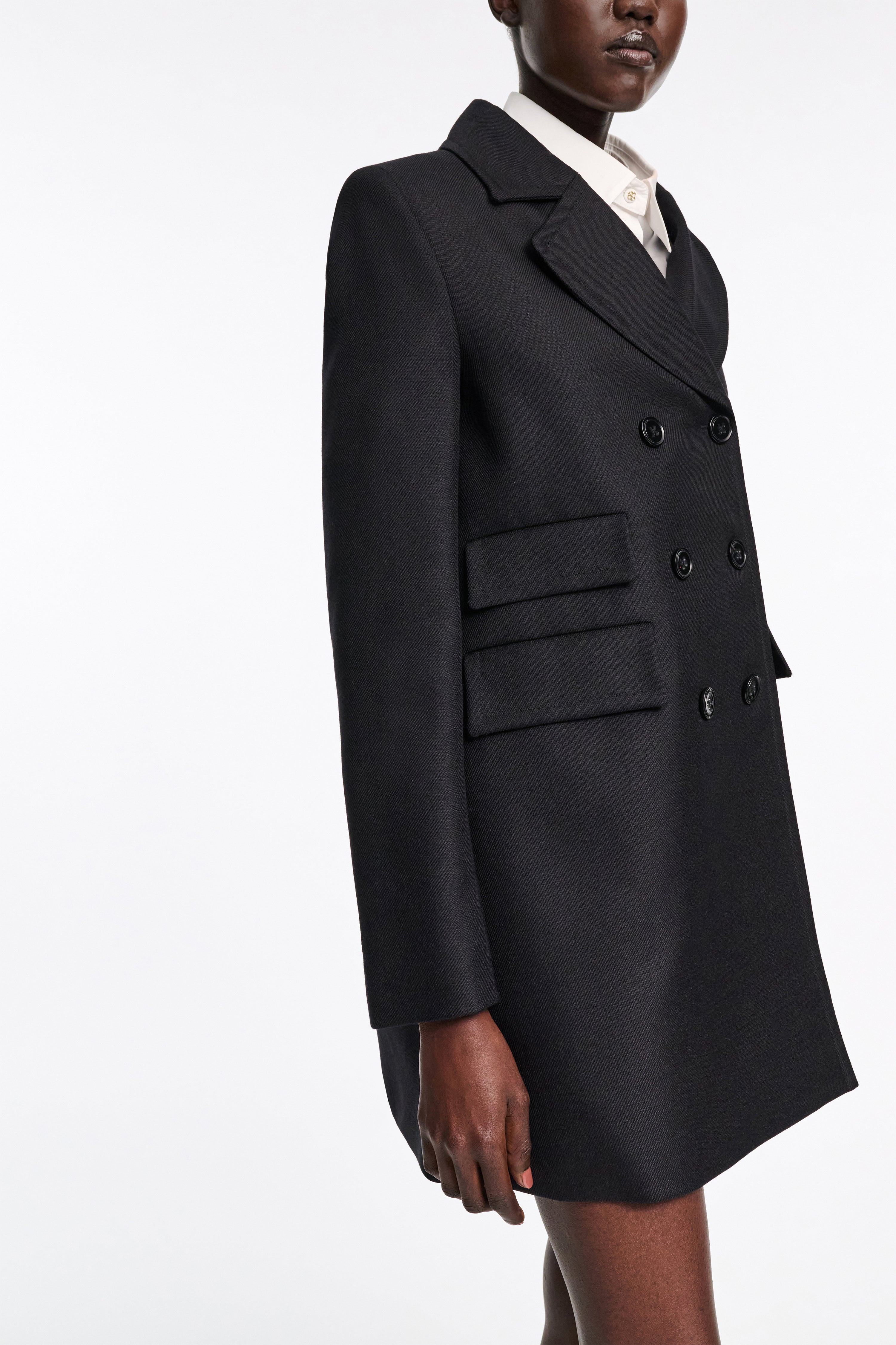 STRIKING COOLNESS coat