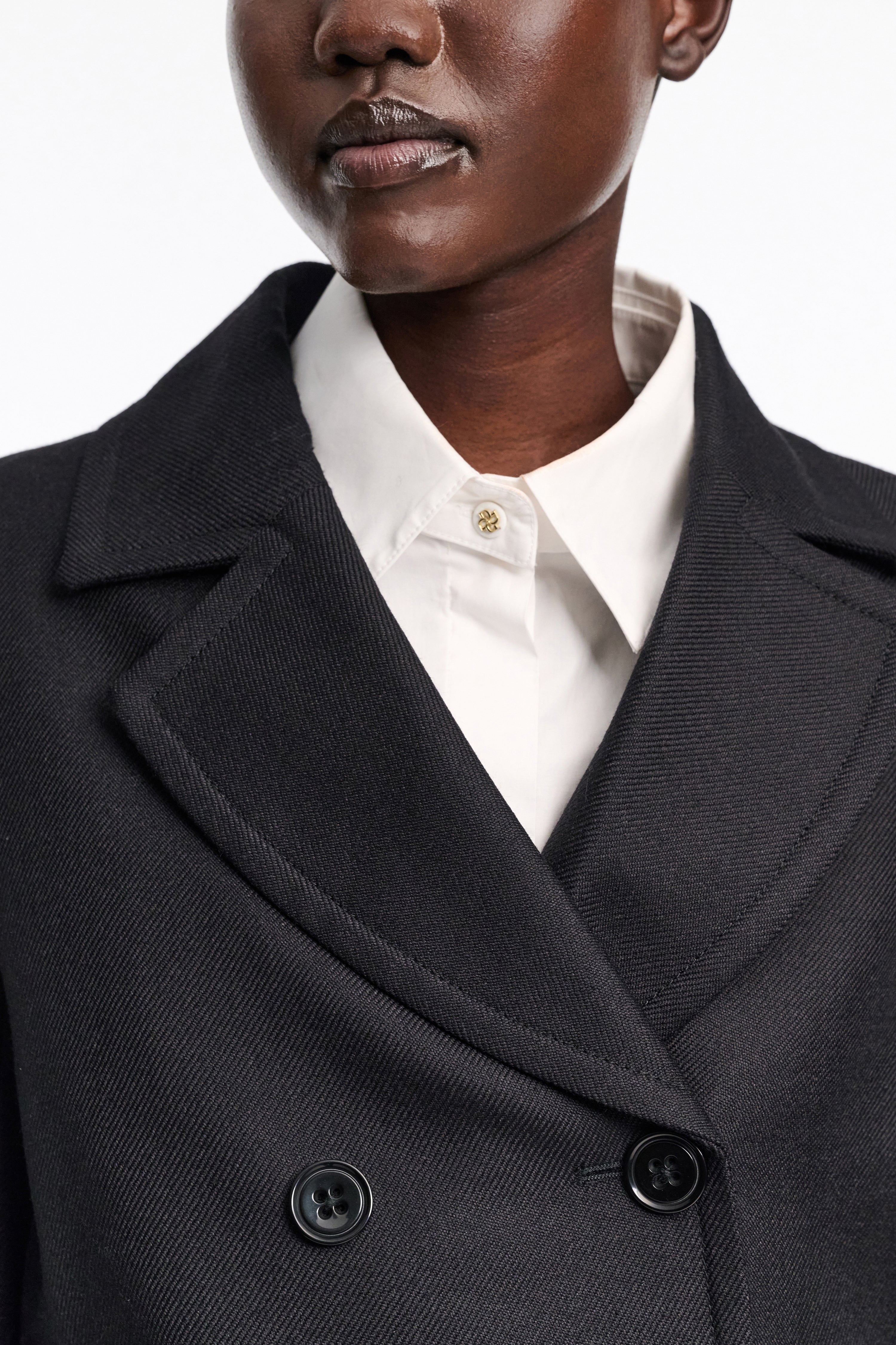 STRIKING COOLNESS coat
