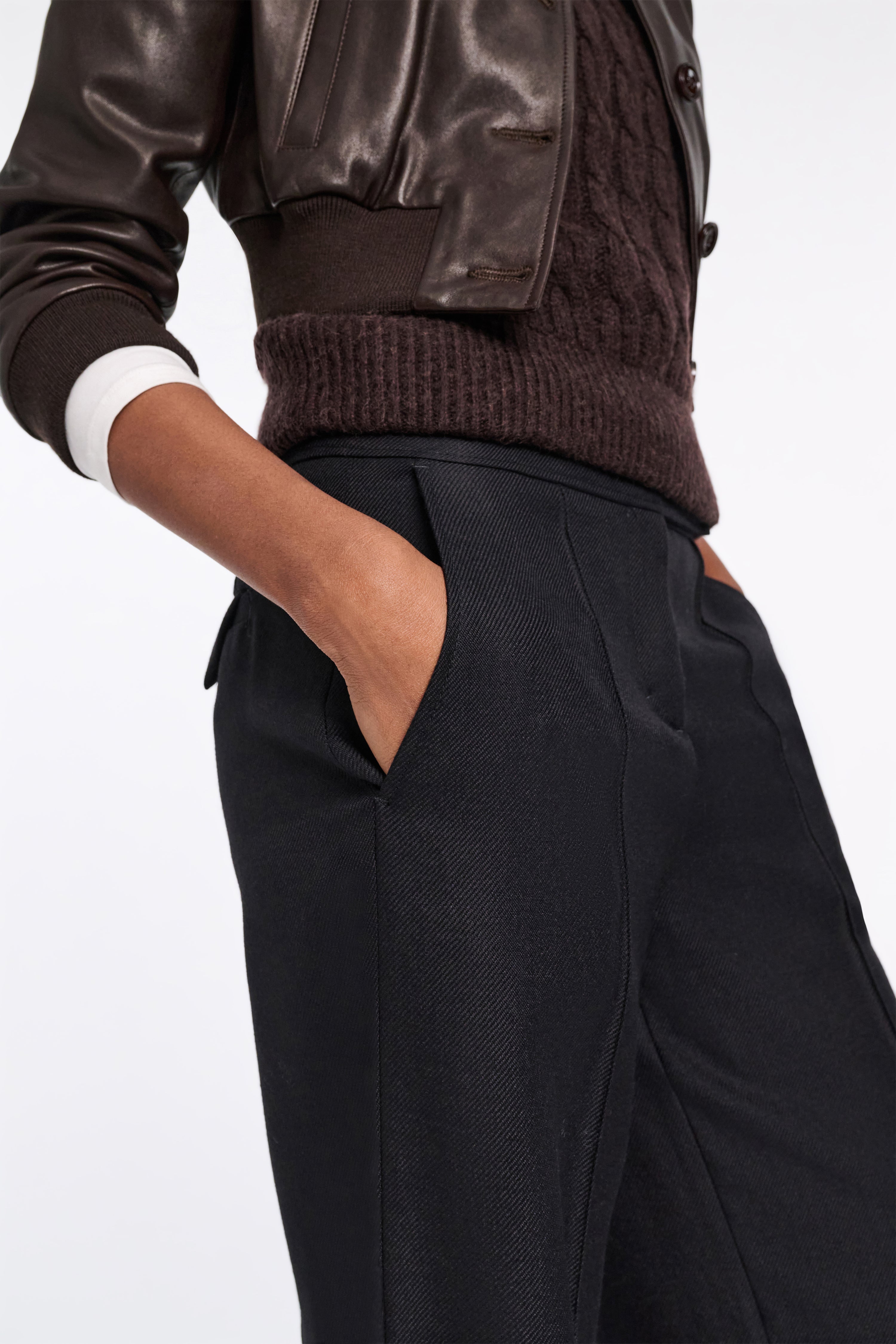 STRIKING COOLNESS pants