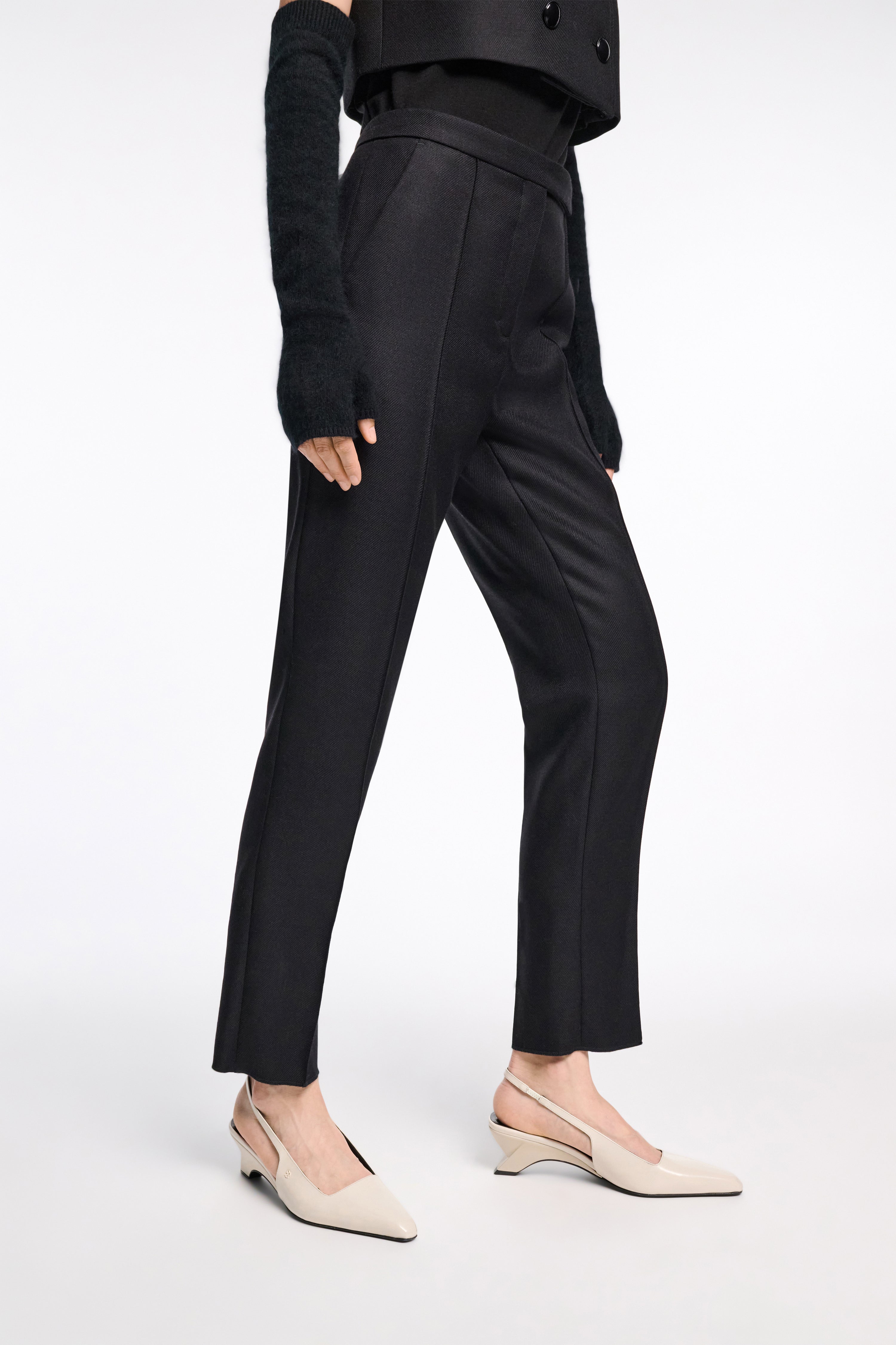 STRIKING COOLNESS pants