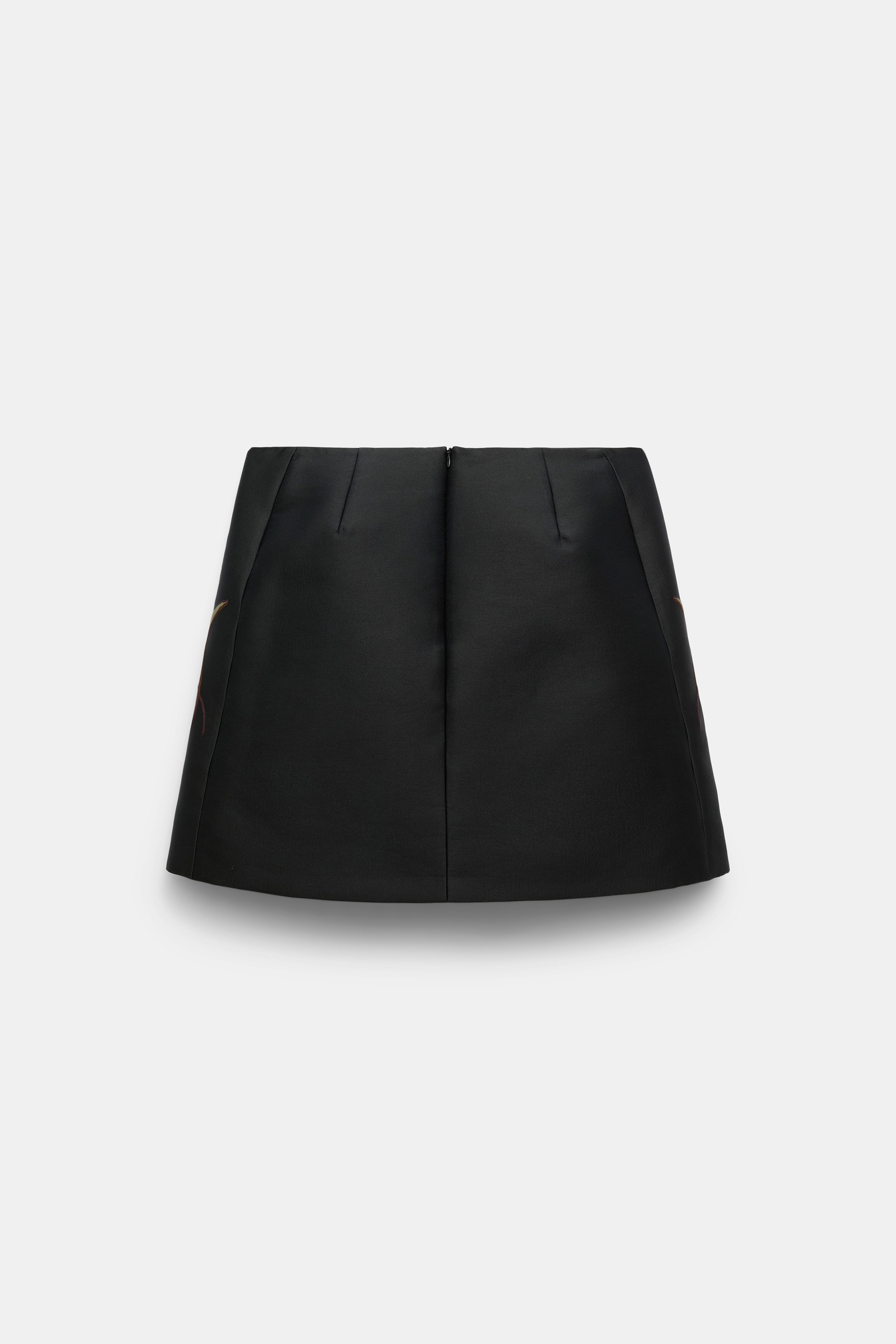 SOFT PETAL skirt