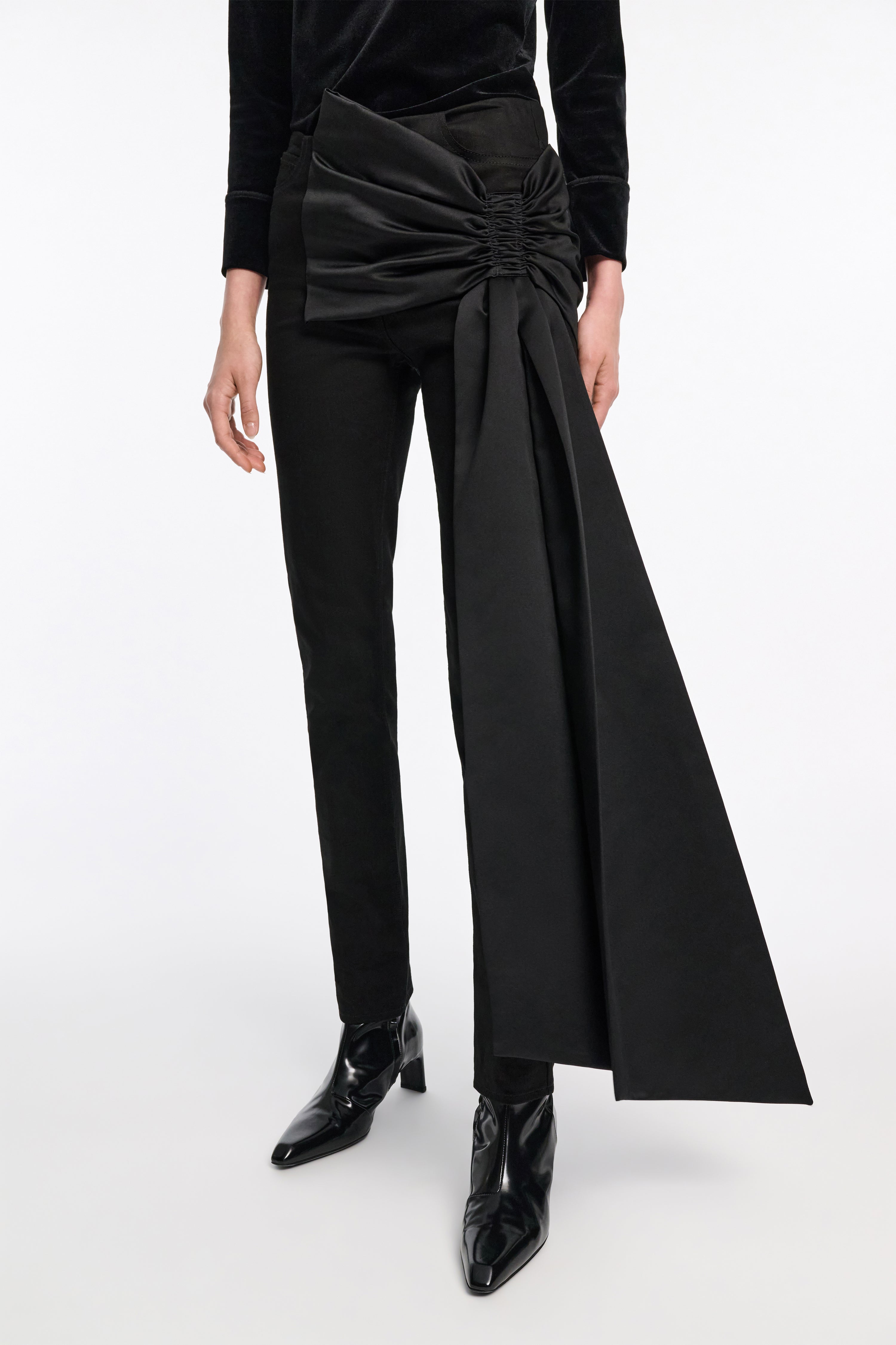 SHINY MOMENT pants
