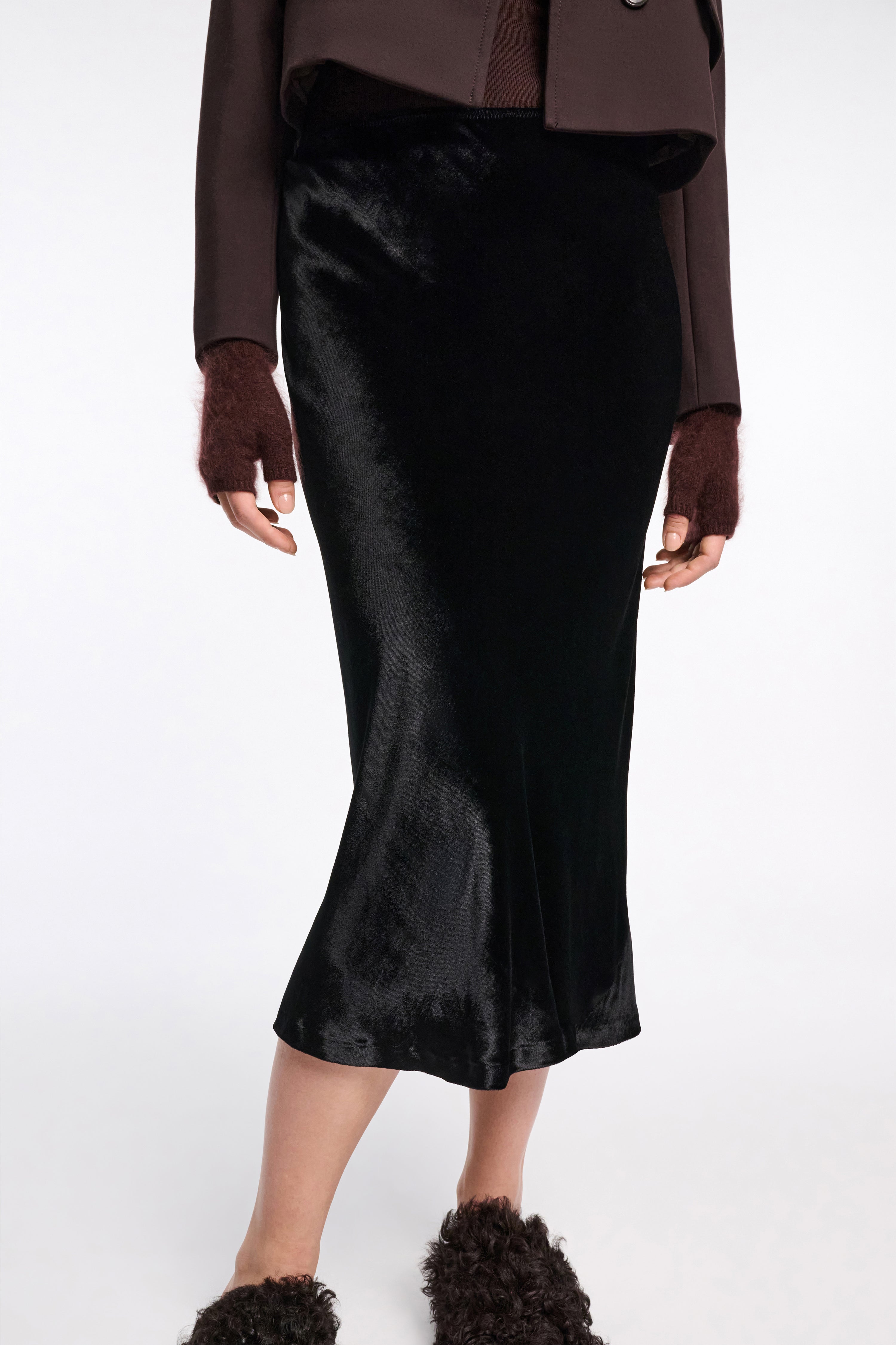 VELVET WHISPER skirt