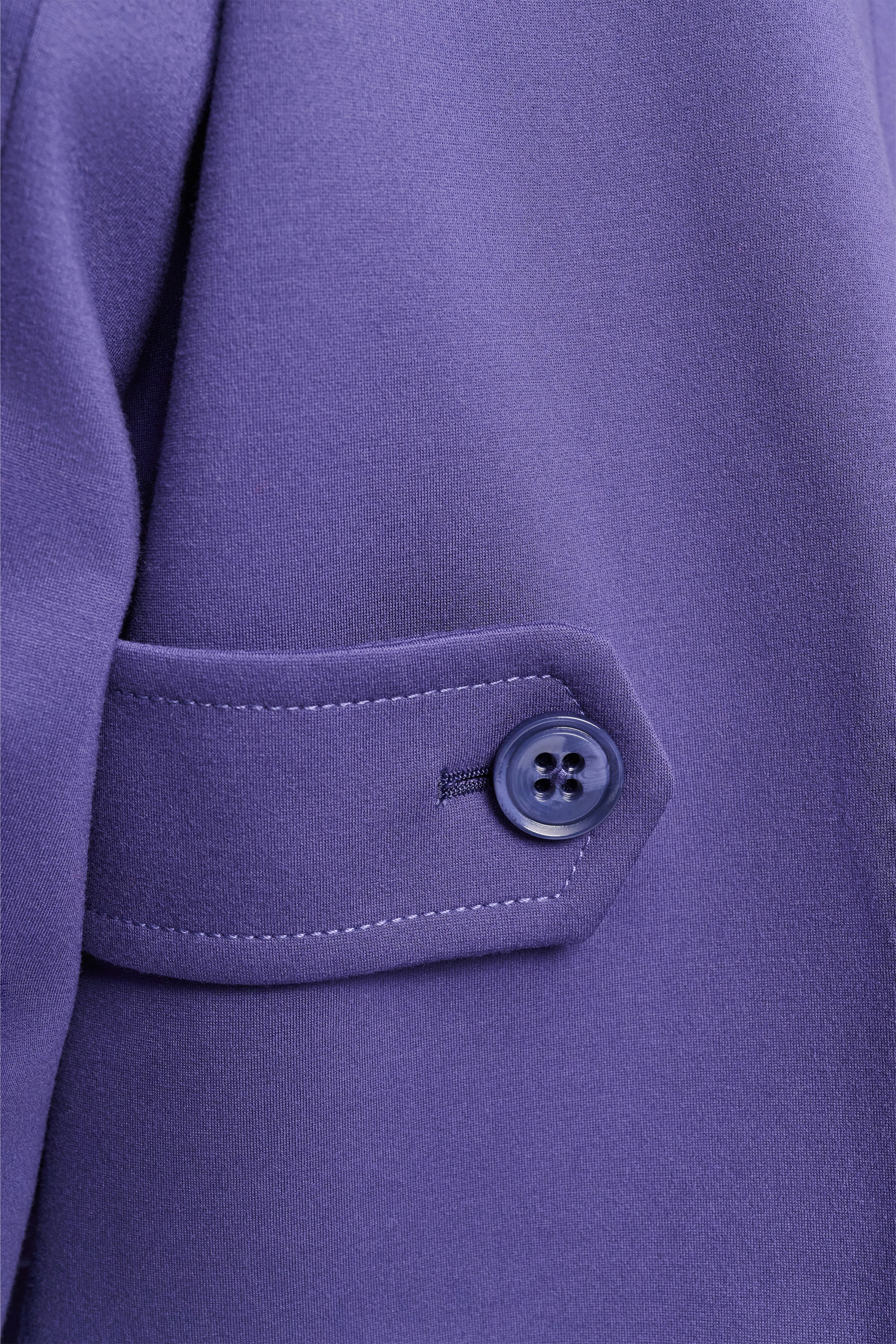 EMOTIONAL ESSENCE jacket