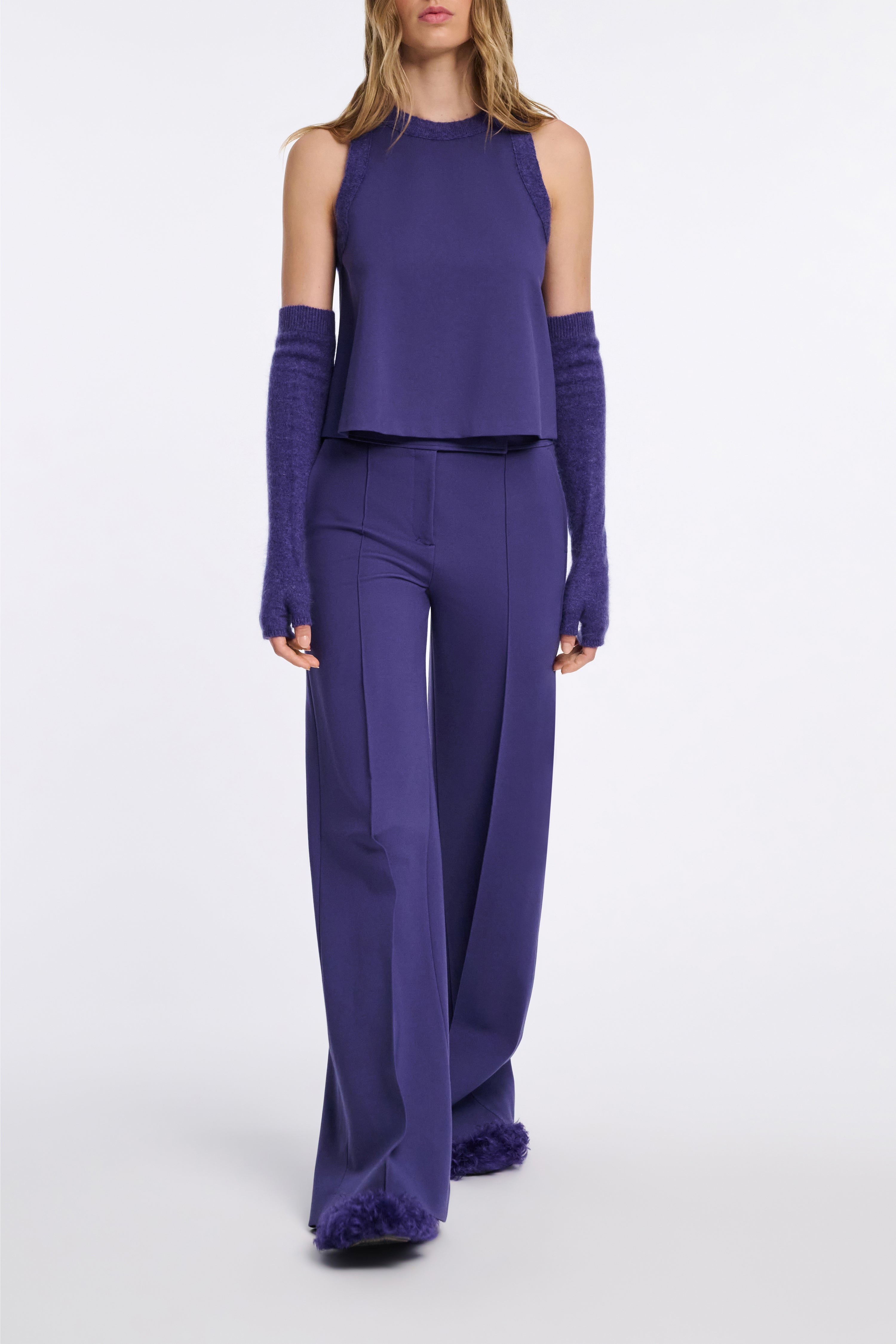 EMOTIONAL ESSENCE pants