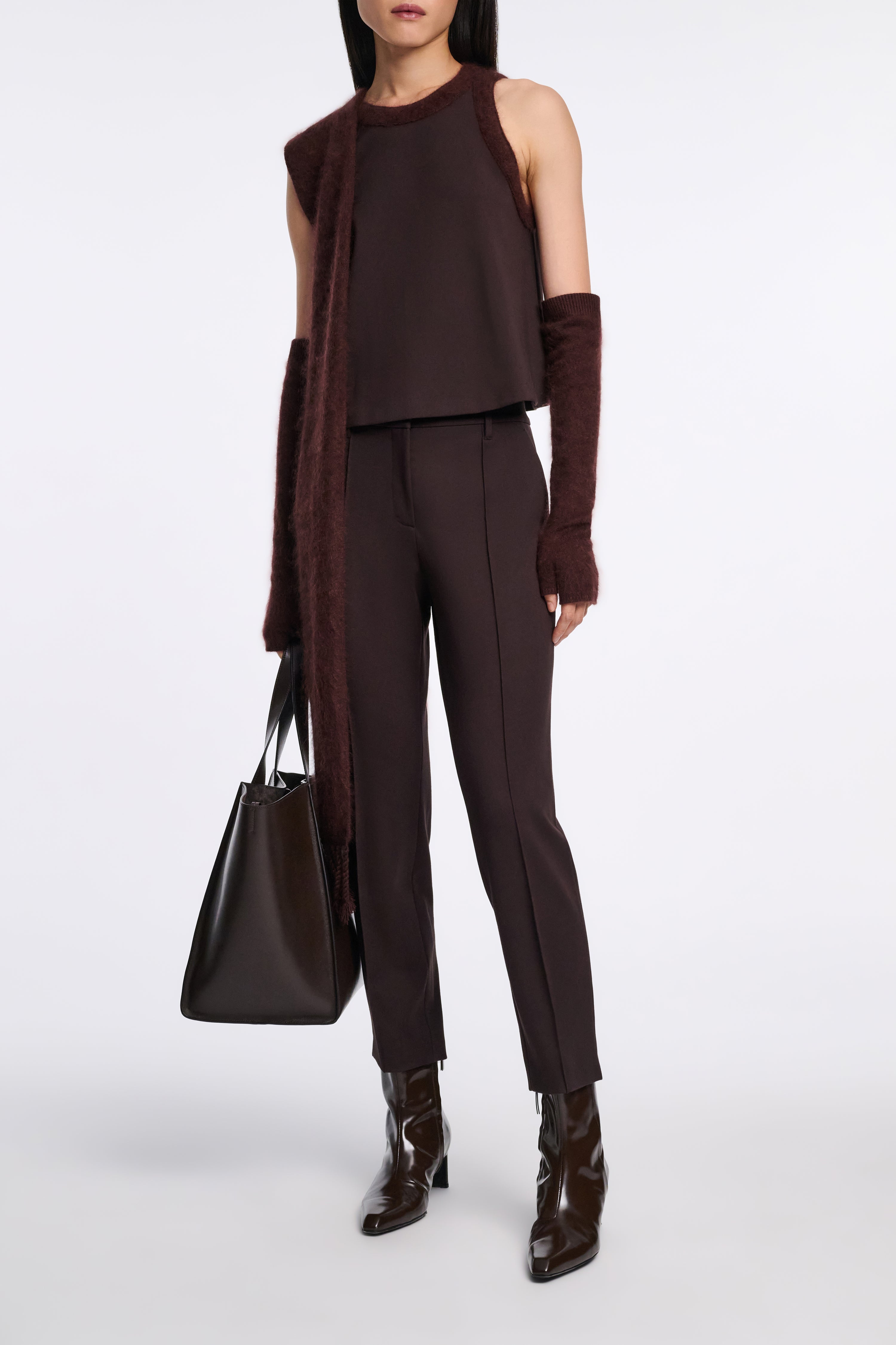 EMOTIONAL ESSENCE pants