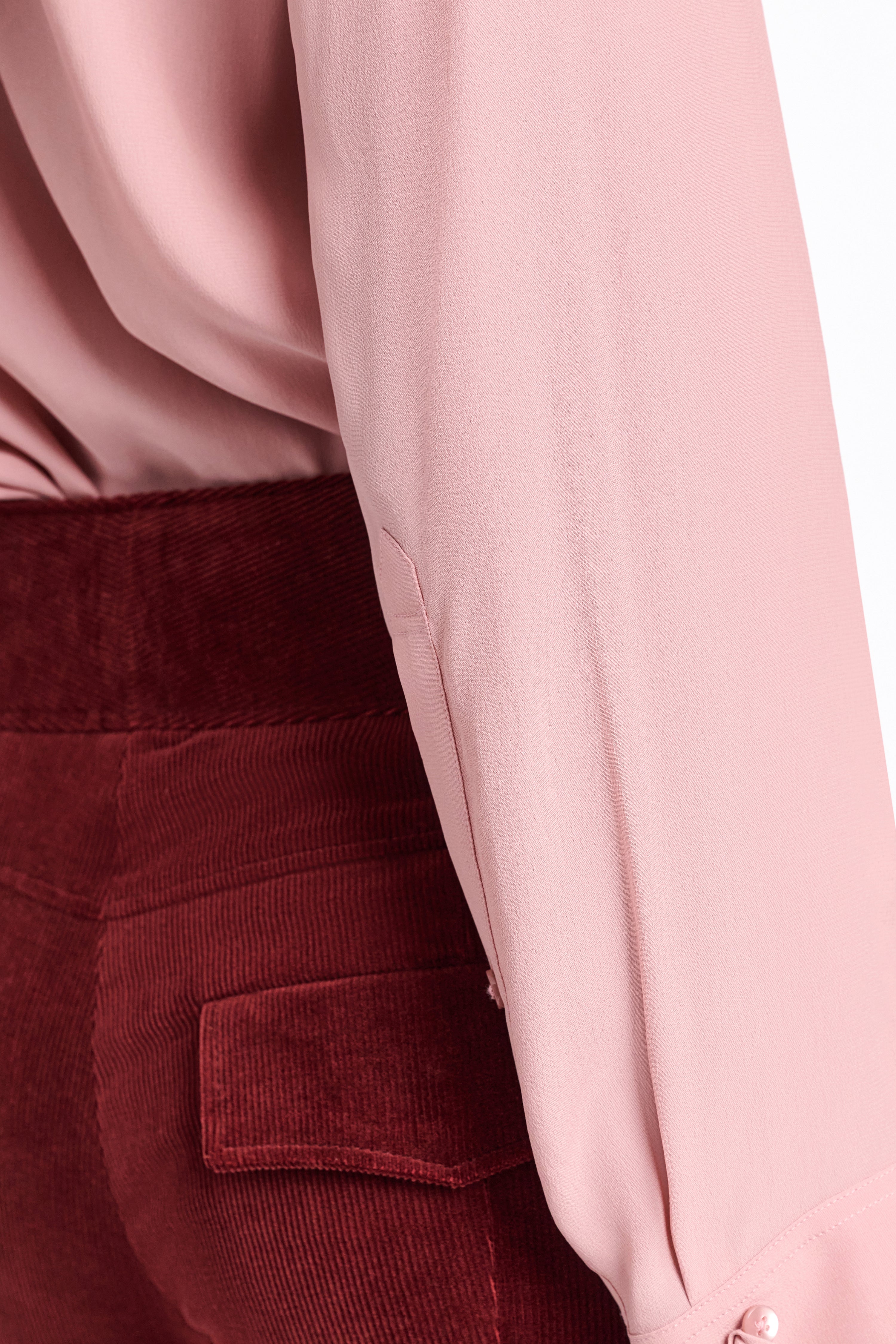 SOFT VIBES blouse