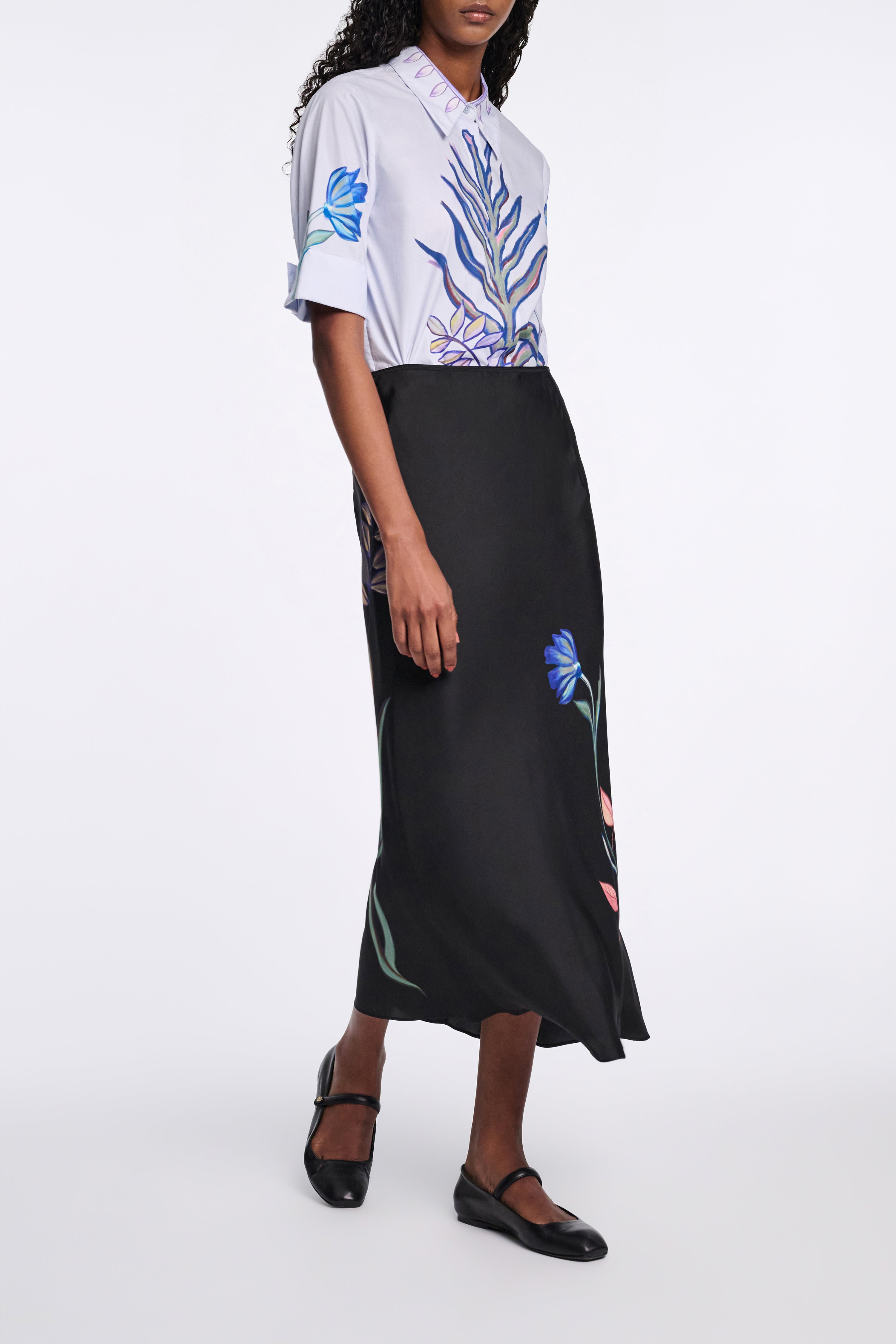 FLORAL EMBRACE blouse