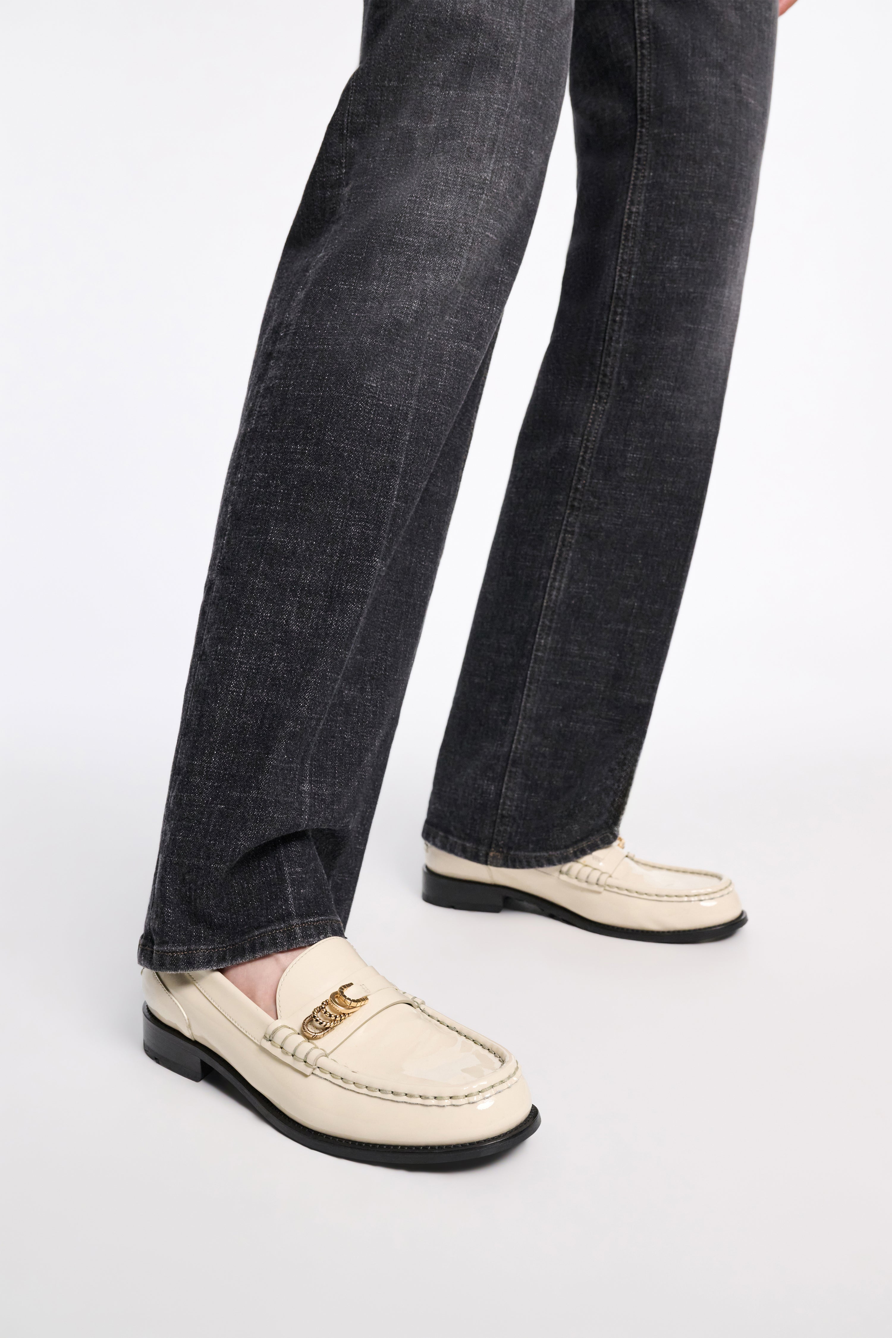 GLOSSY SHINE loafer