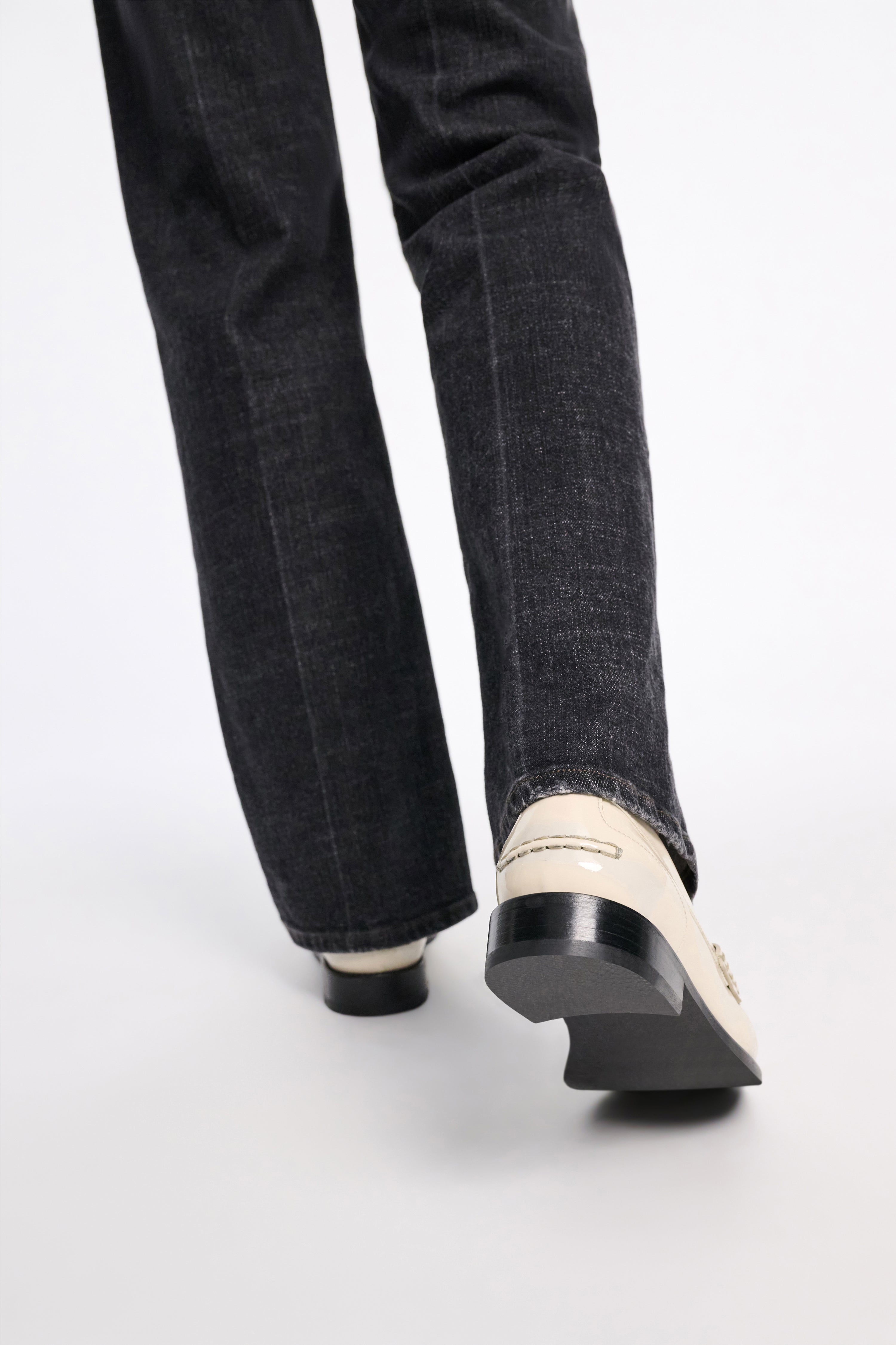 GLOSSY SHINE loafer