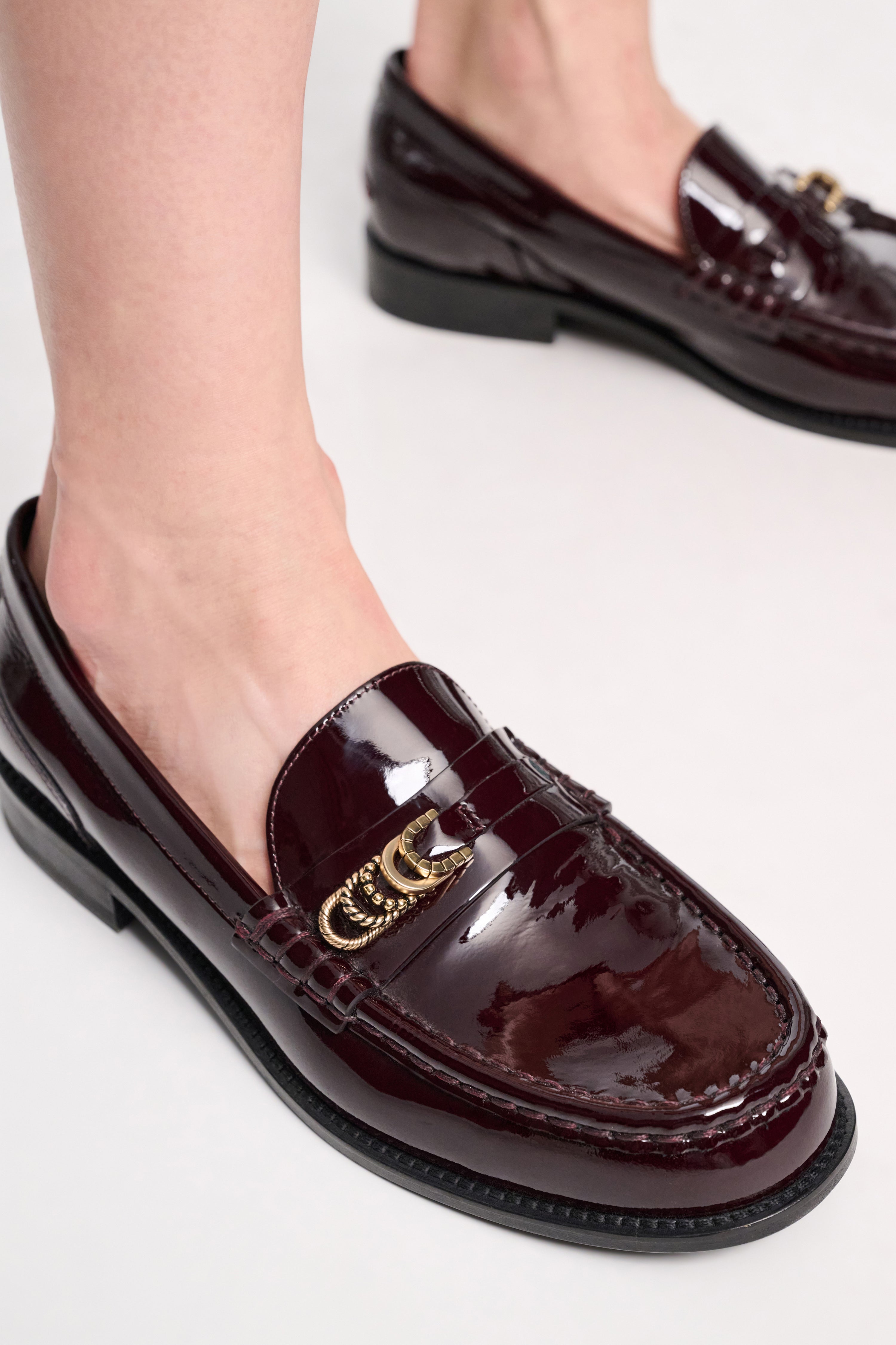 GLOSSY SHINE loafer