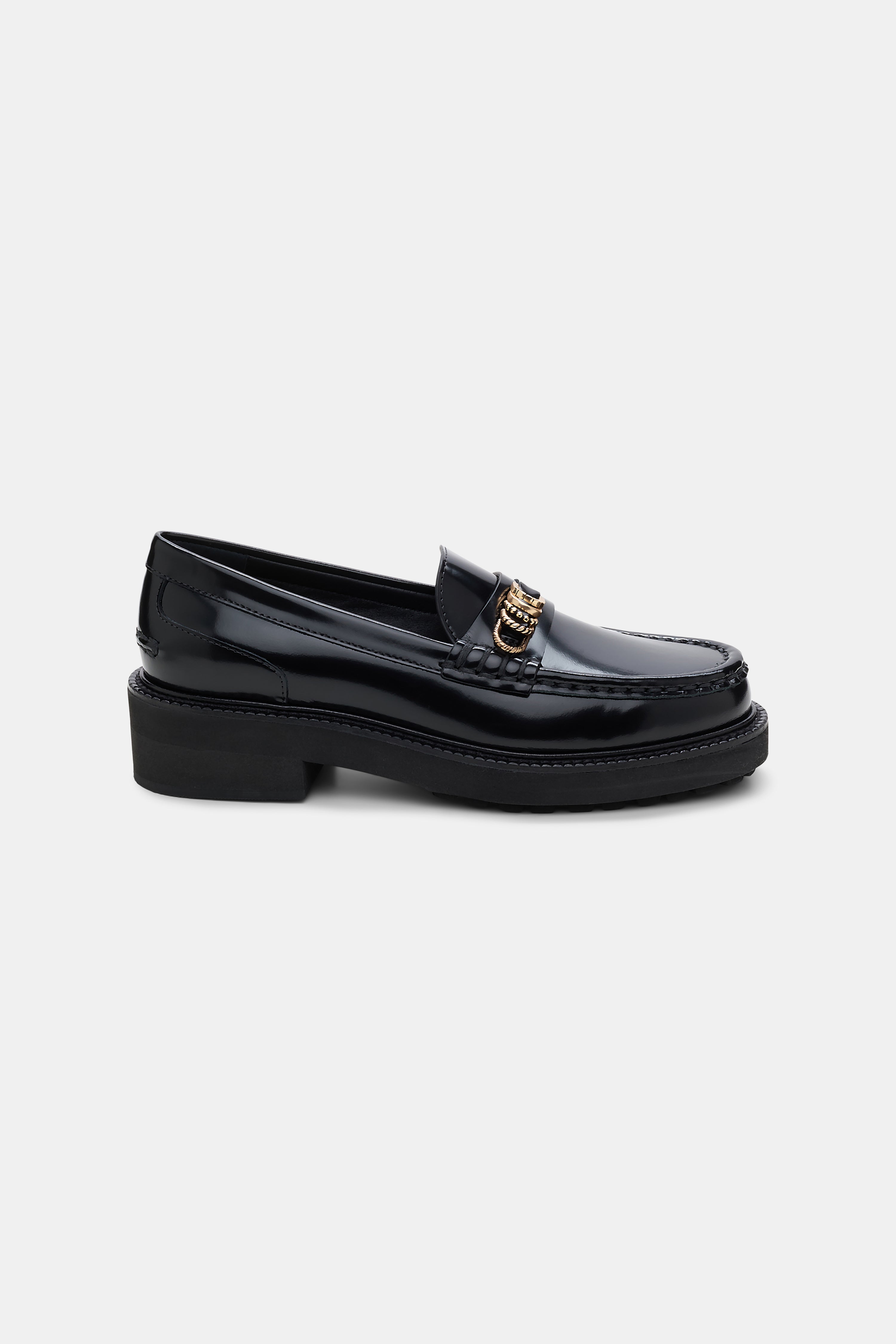 SUBTLE SHINE Loafer