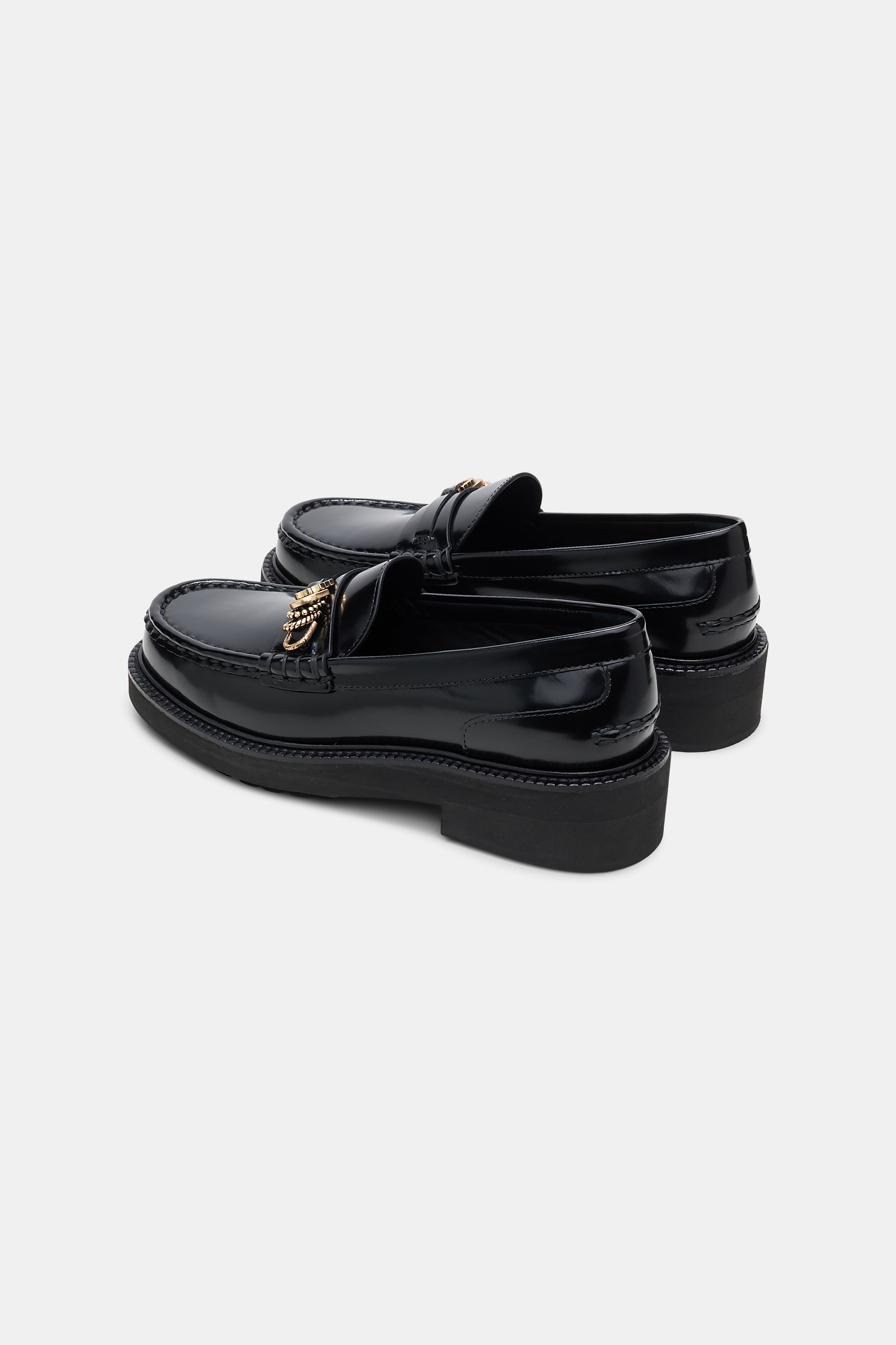 SUBTLE SHINE Loafer