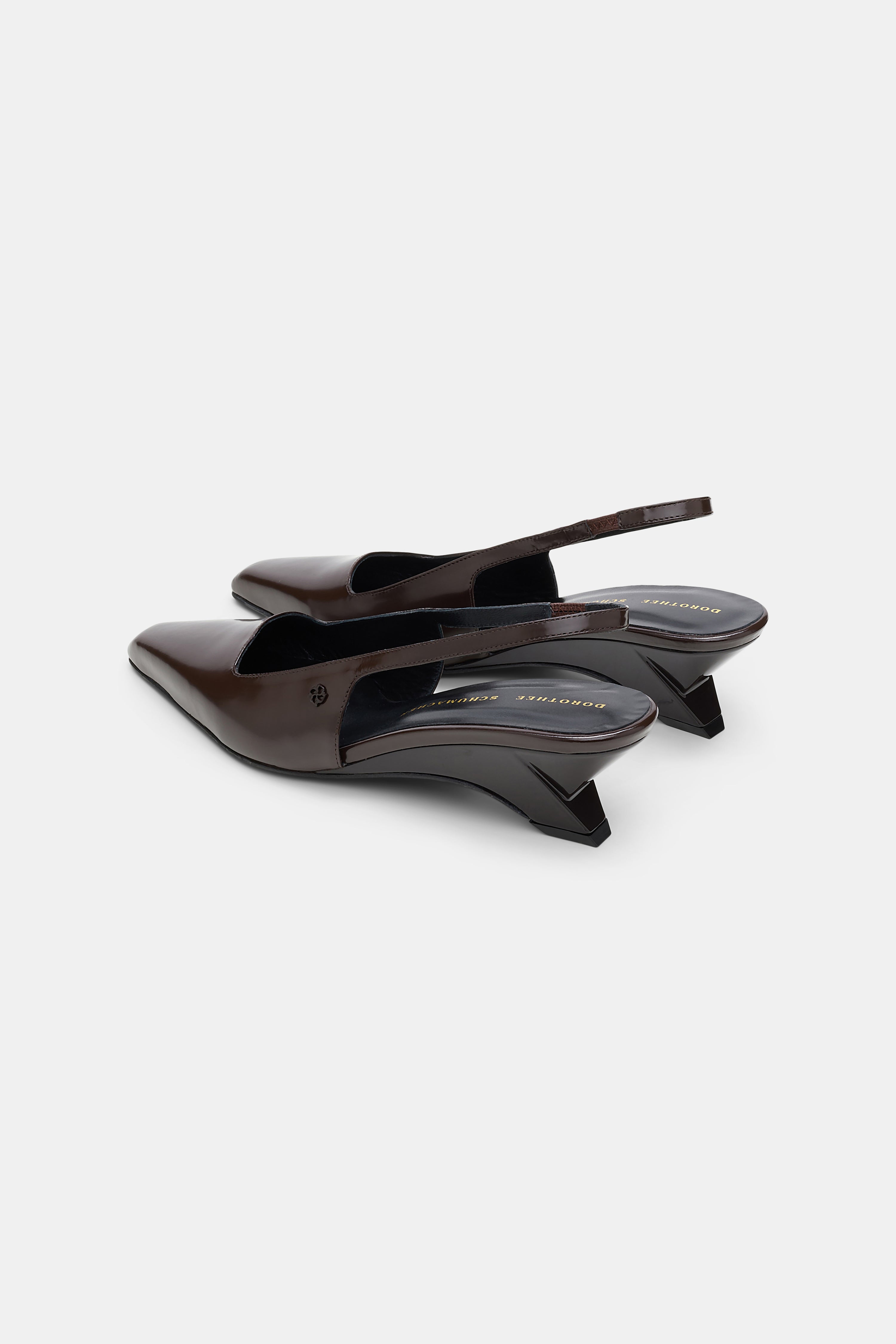 SUBTLE SHINE Wedge Slingback