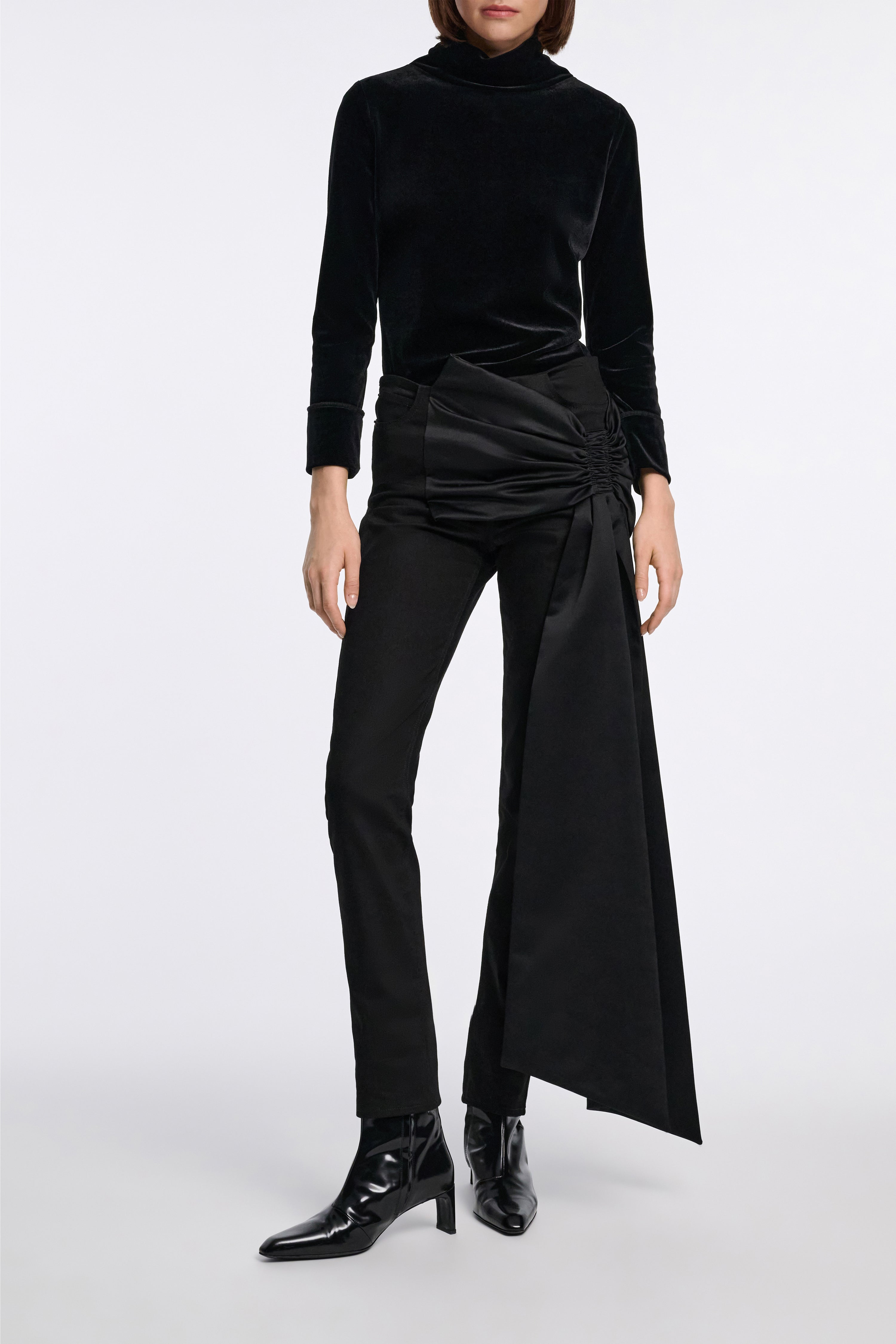 SUBTLE SHINE Ankle Boot