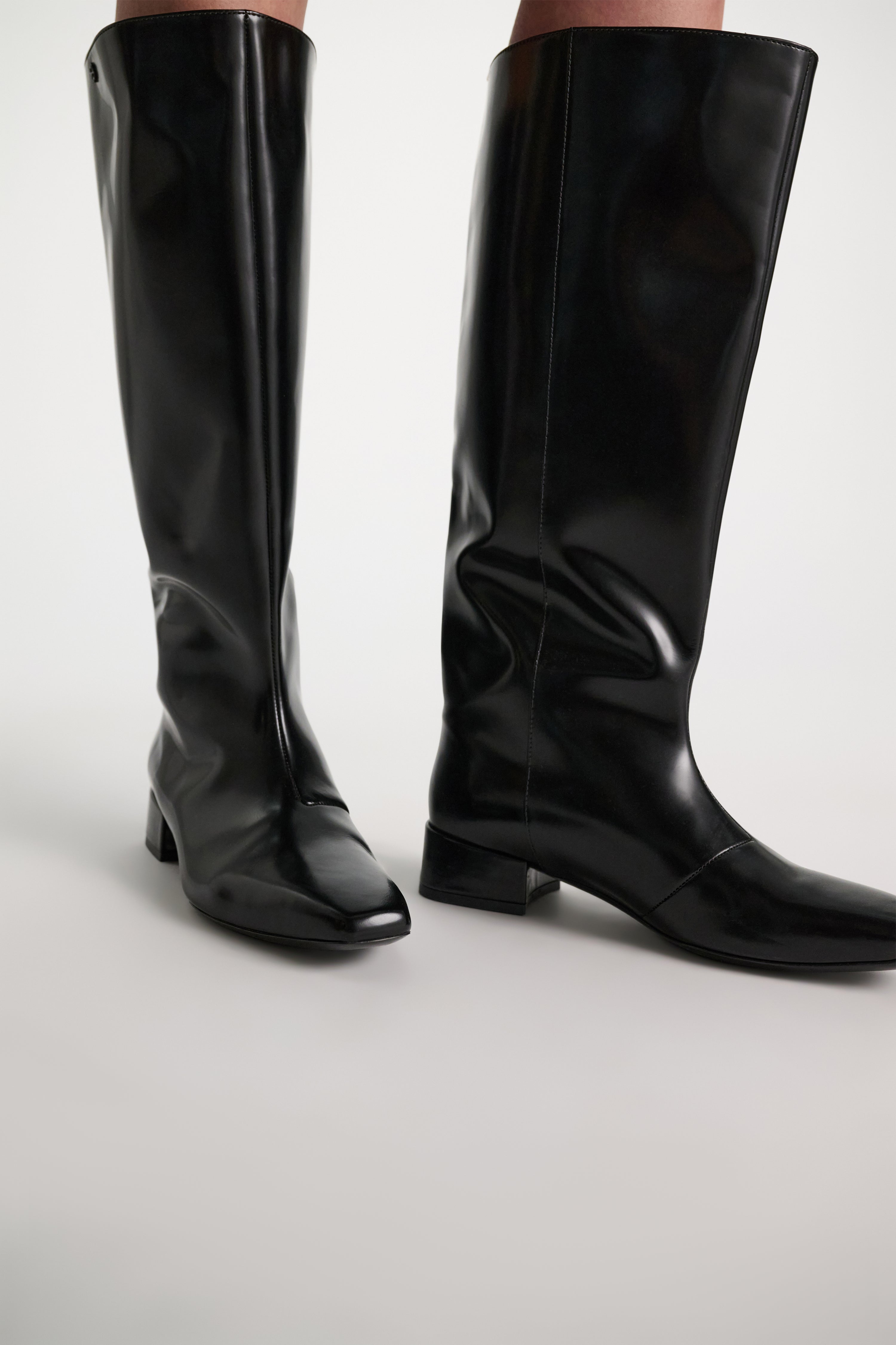 SUBTLE SHINE Riding Boot