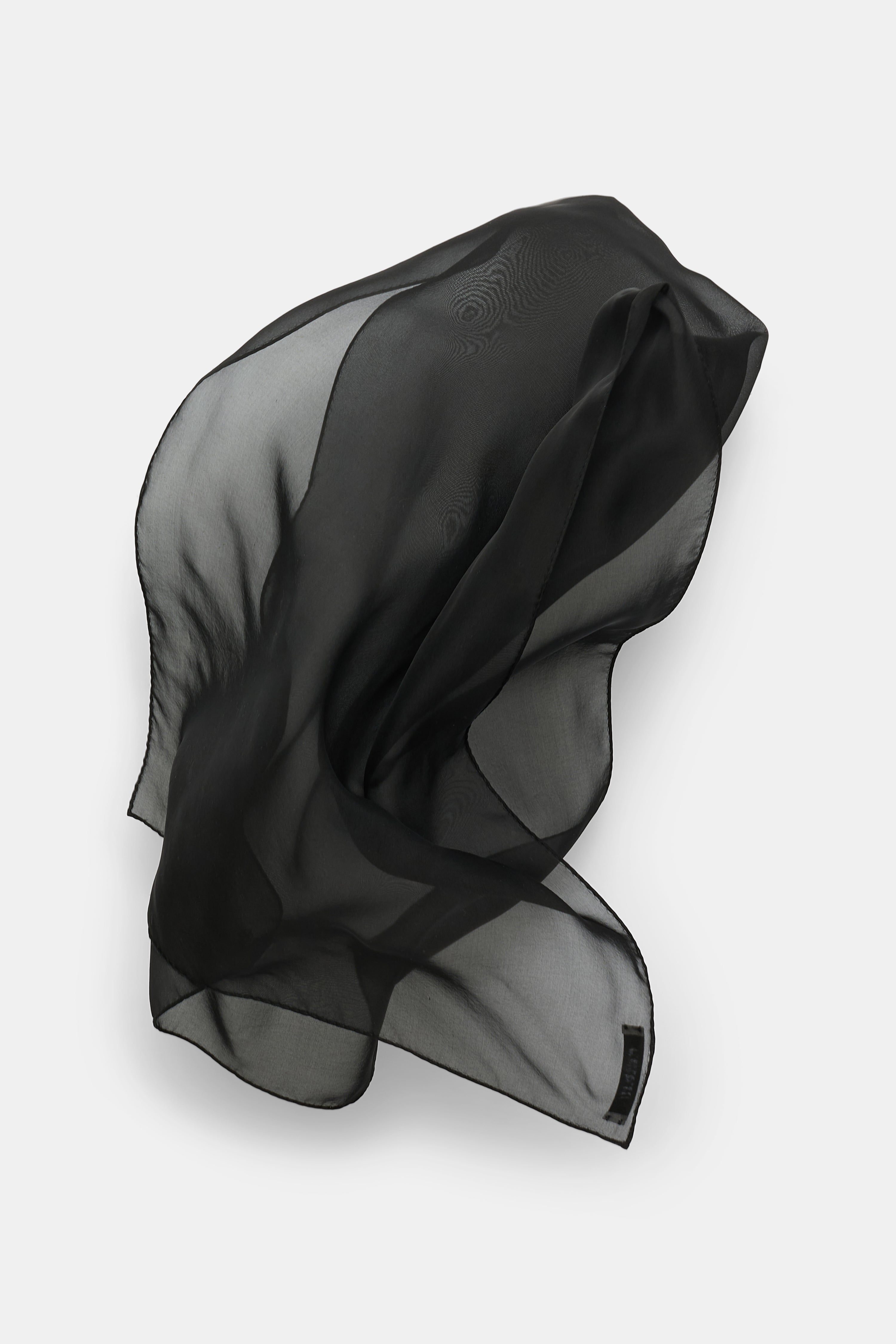 SHEER LIGHTNESS scarf