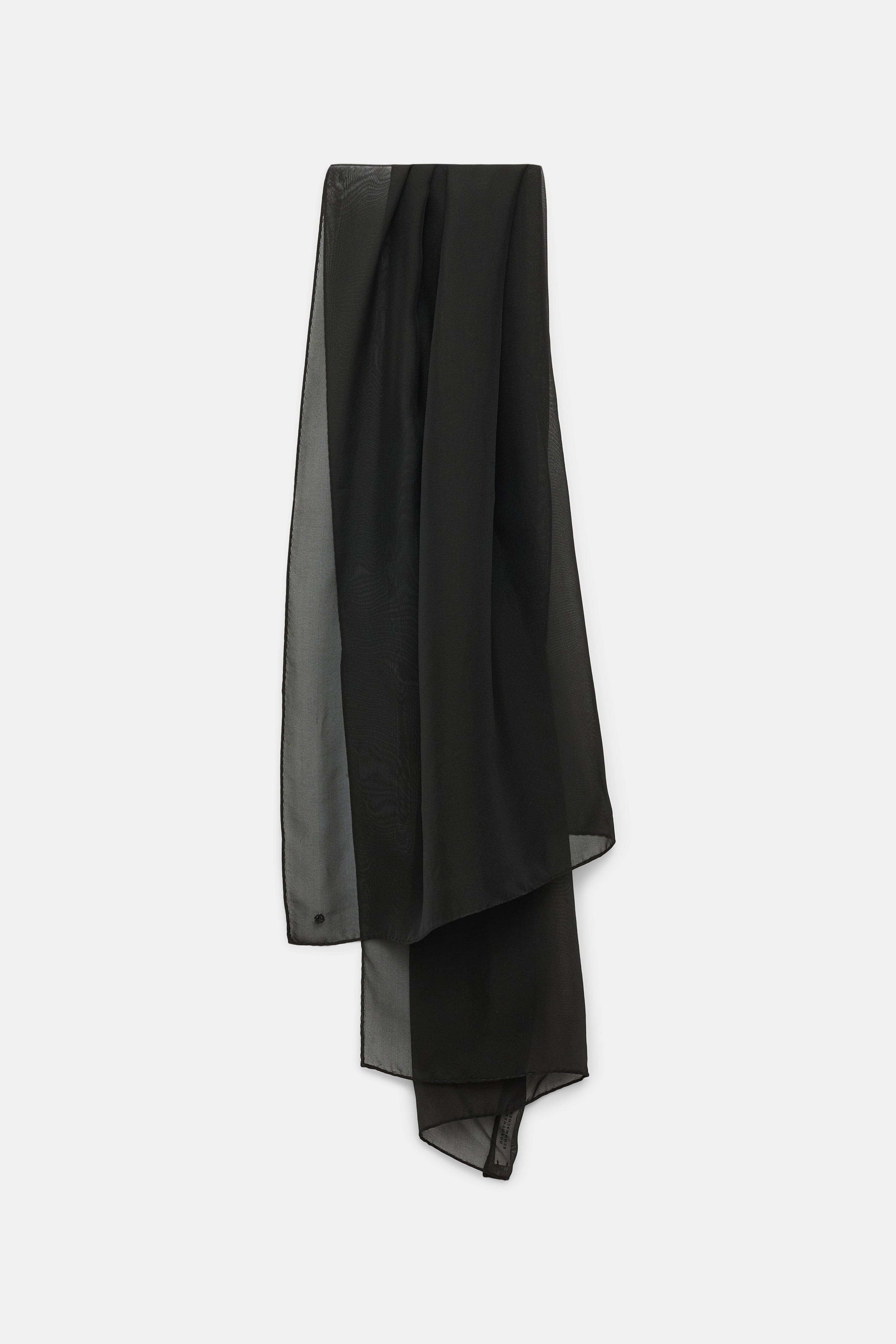 SHEER LIGHTNESS scarf