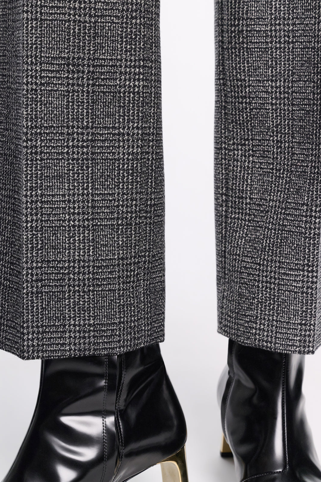 GRAPHIC ELEGANCE pants