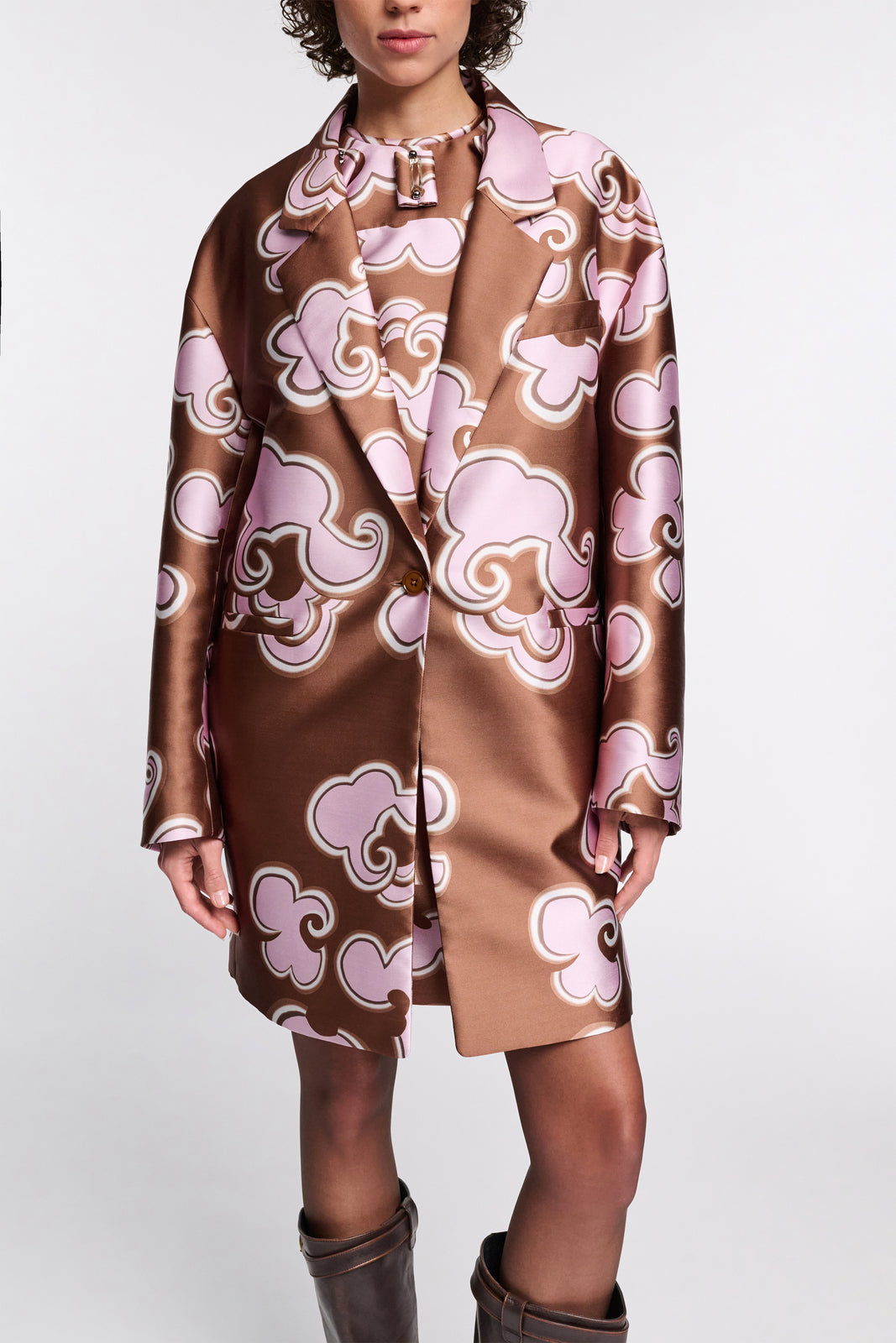FLORAL STATEMENT coat