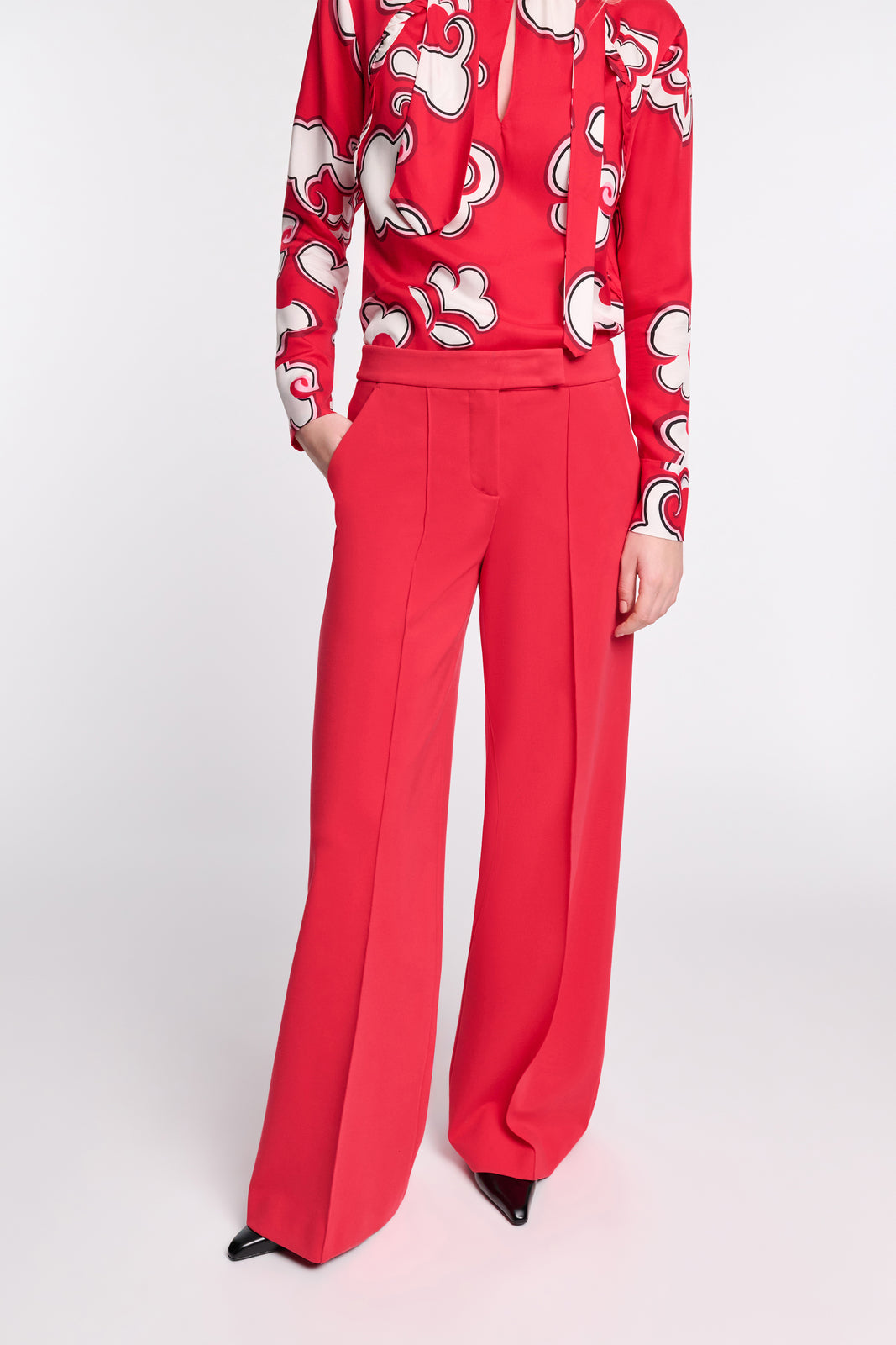 EMOTIONAL ESSENCE pants
