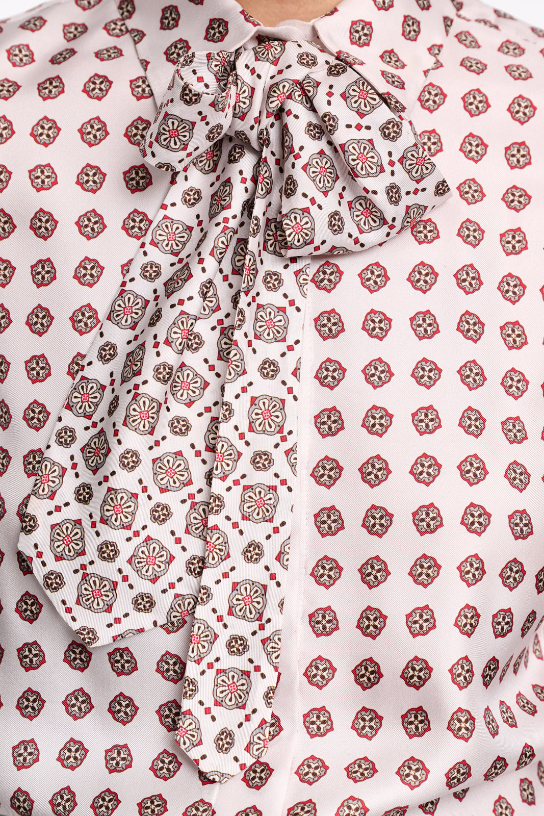 GRAPHIC DREAMS blouse