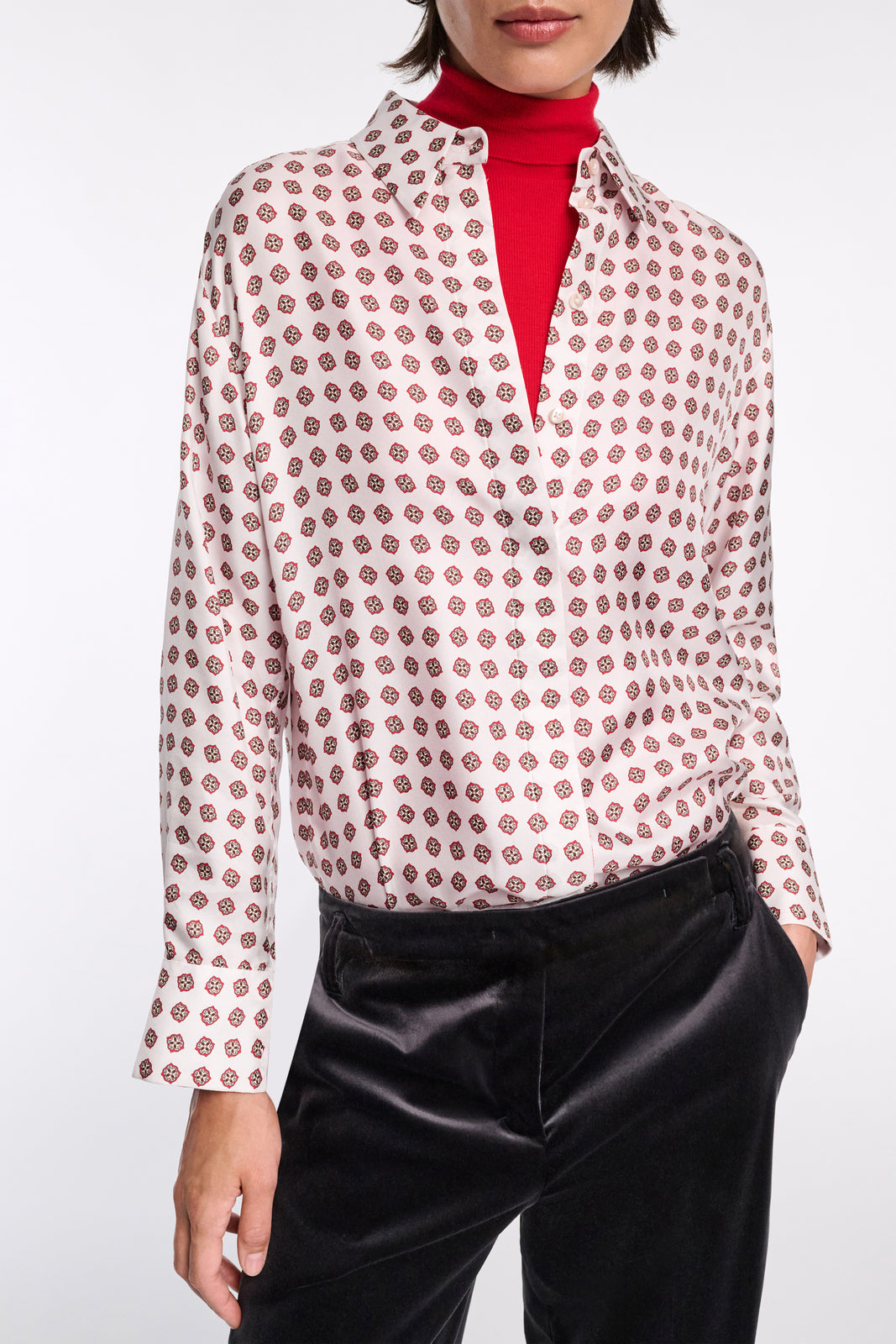 GRAPHIC DREAMS blouse