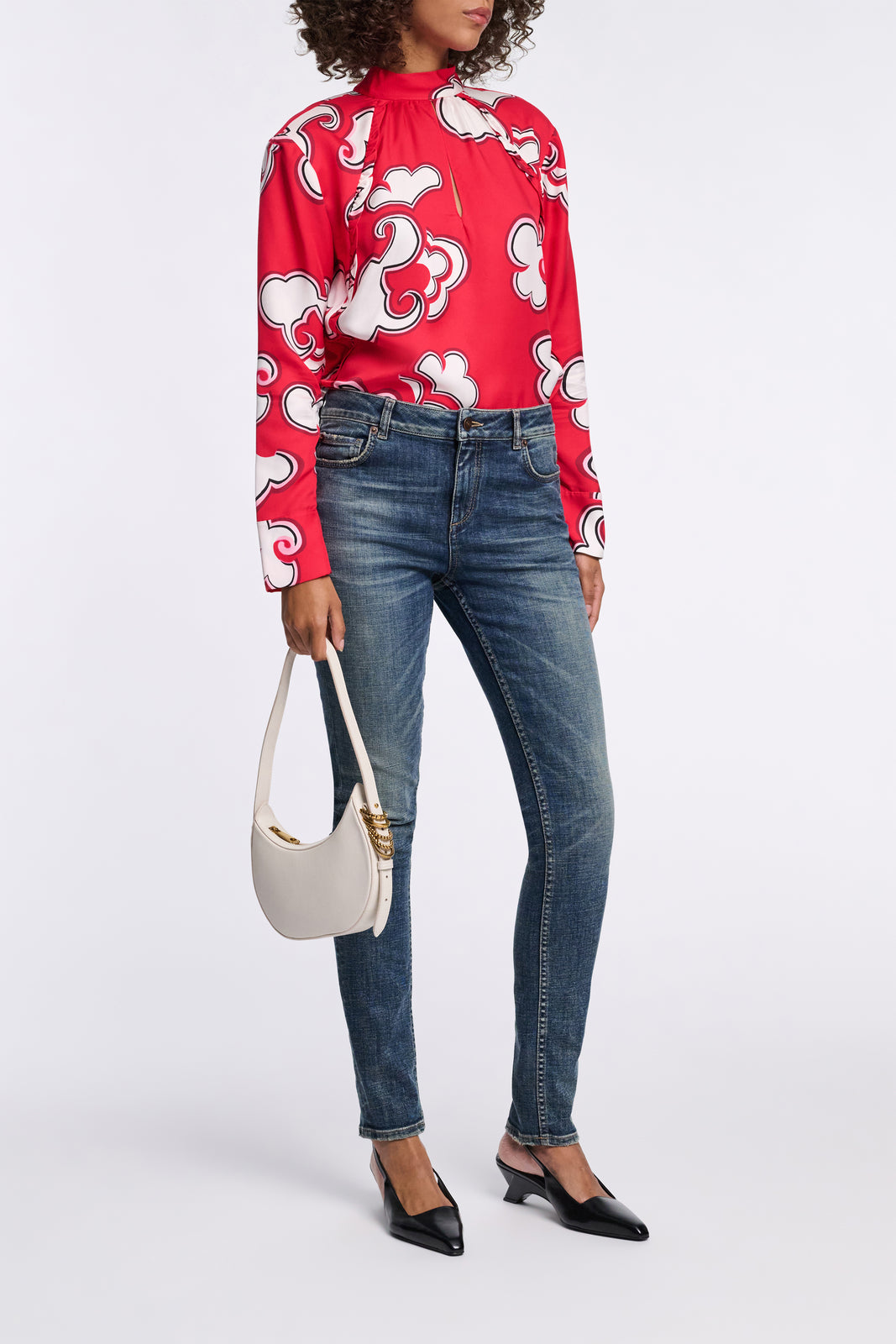 SOFT FLORALS blouse