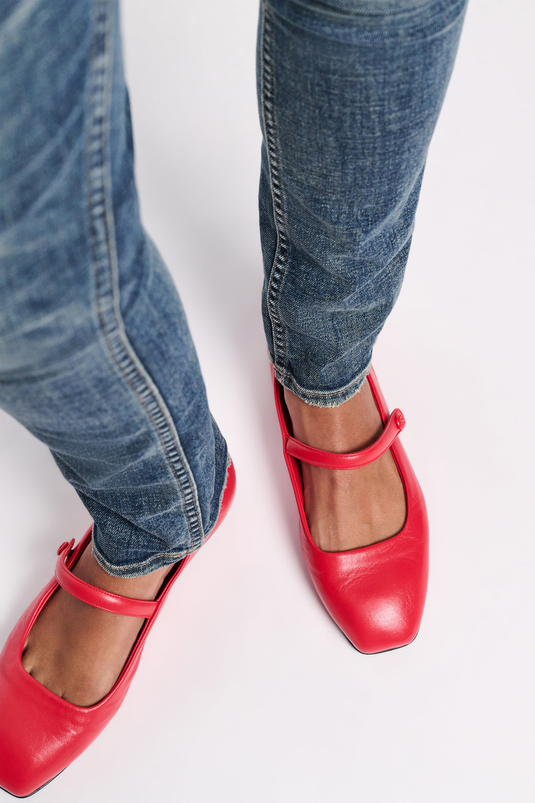 MODERN CLASSIC mary-jane ballerina
