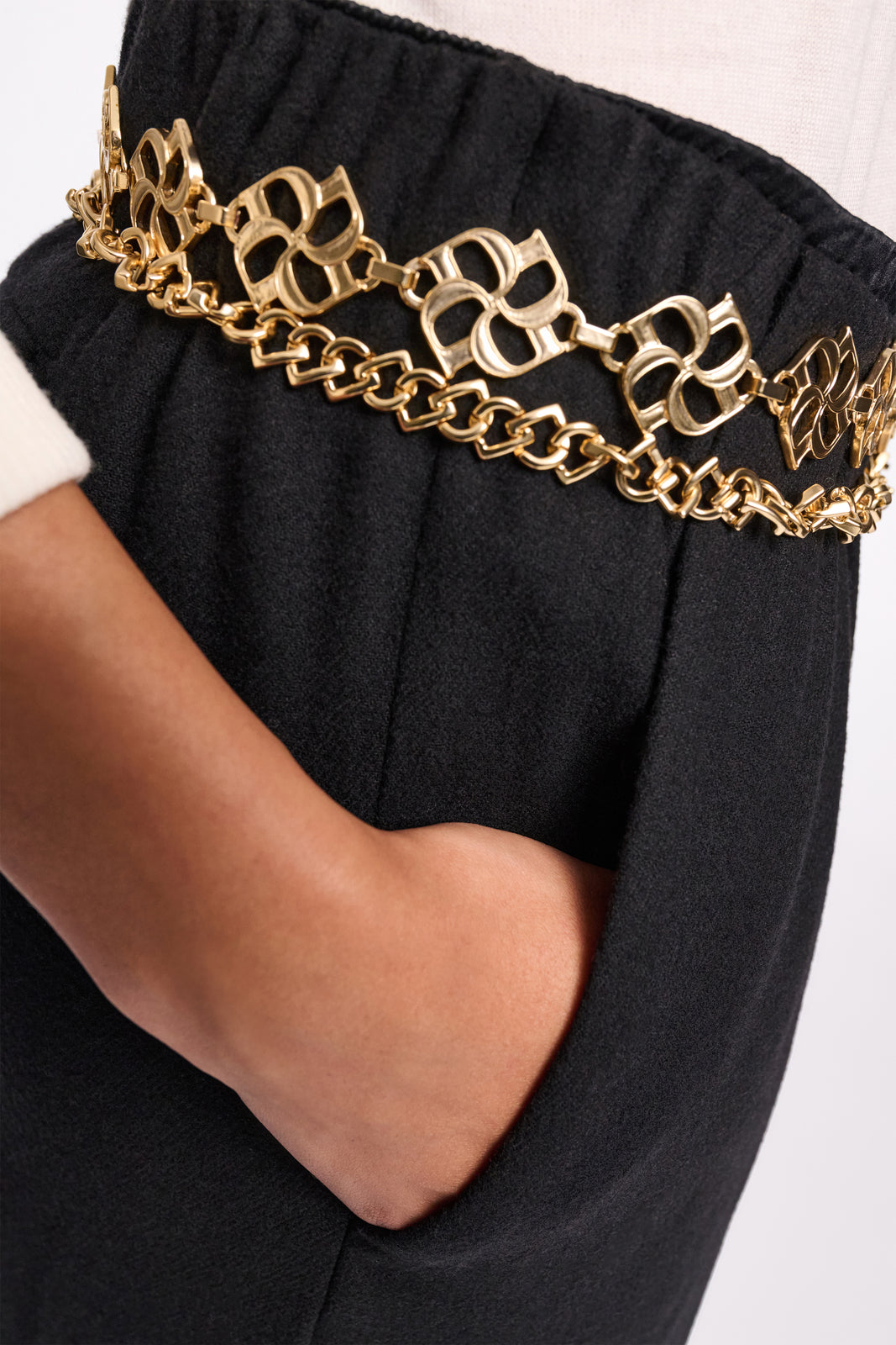 CHAINED REACTION chain belt