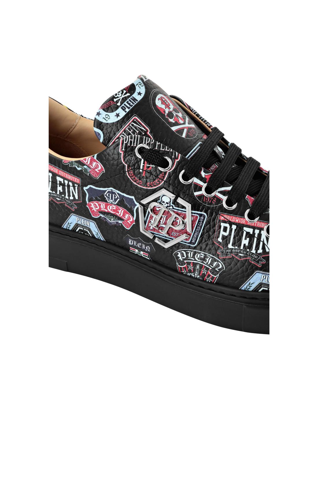 Low-Top Sneakers Carson Patches