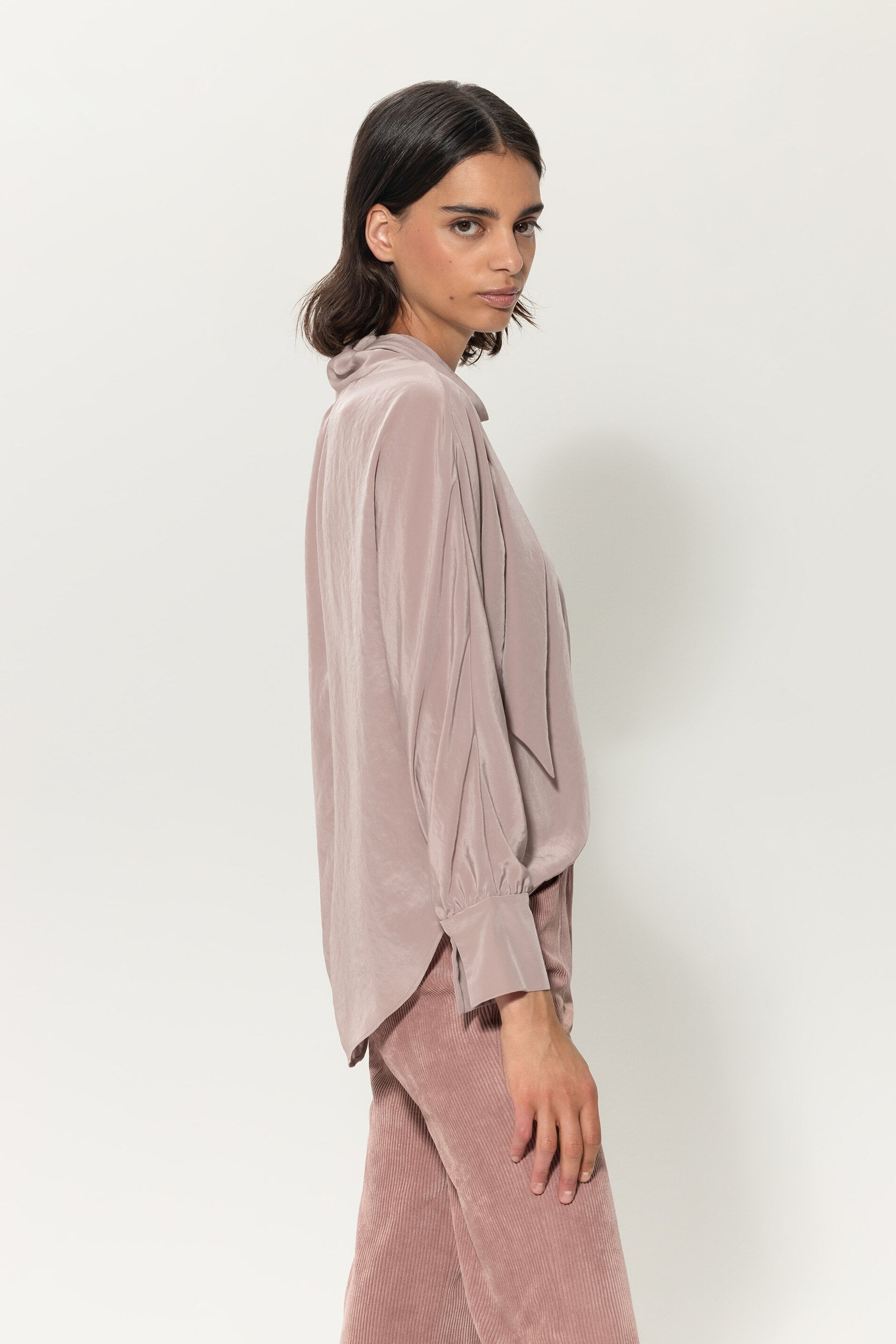 Bluse mit Schluppe