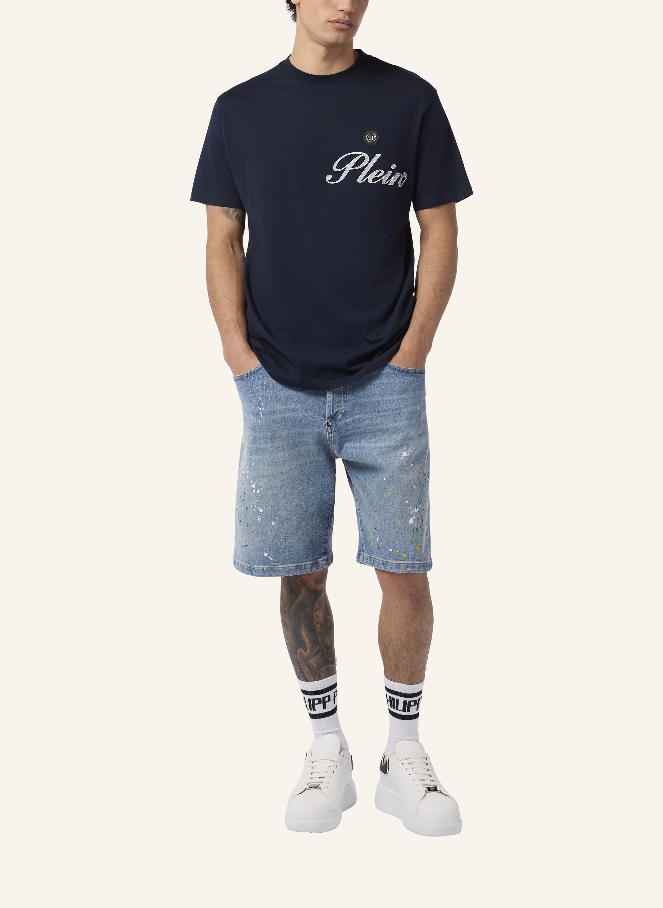 Round Neck T-Shirt Signature