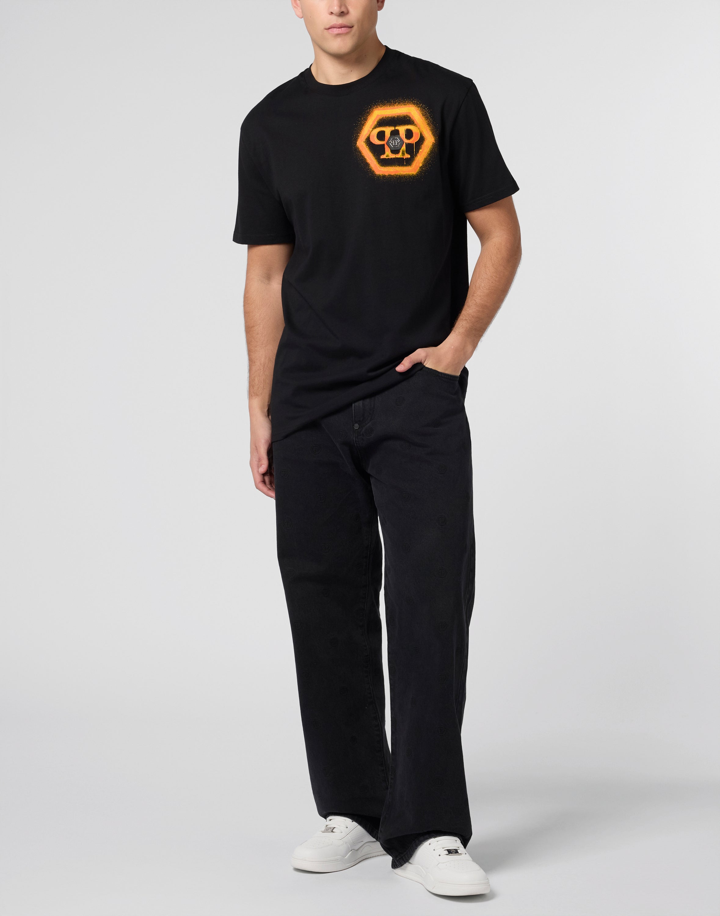 Round Neck T-Shirt Spray Hexagon