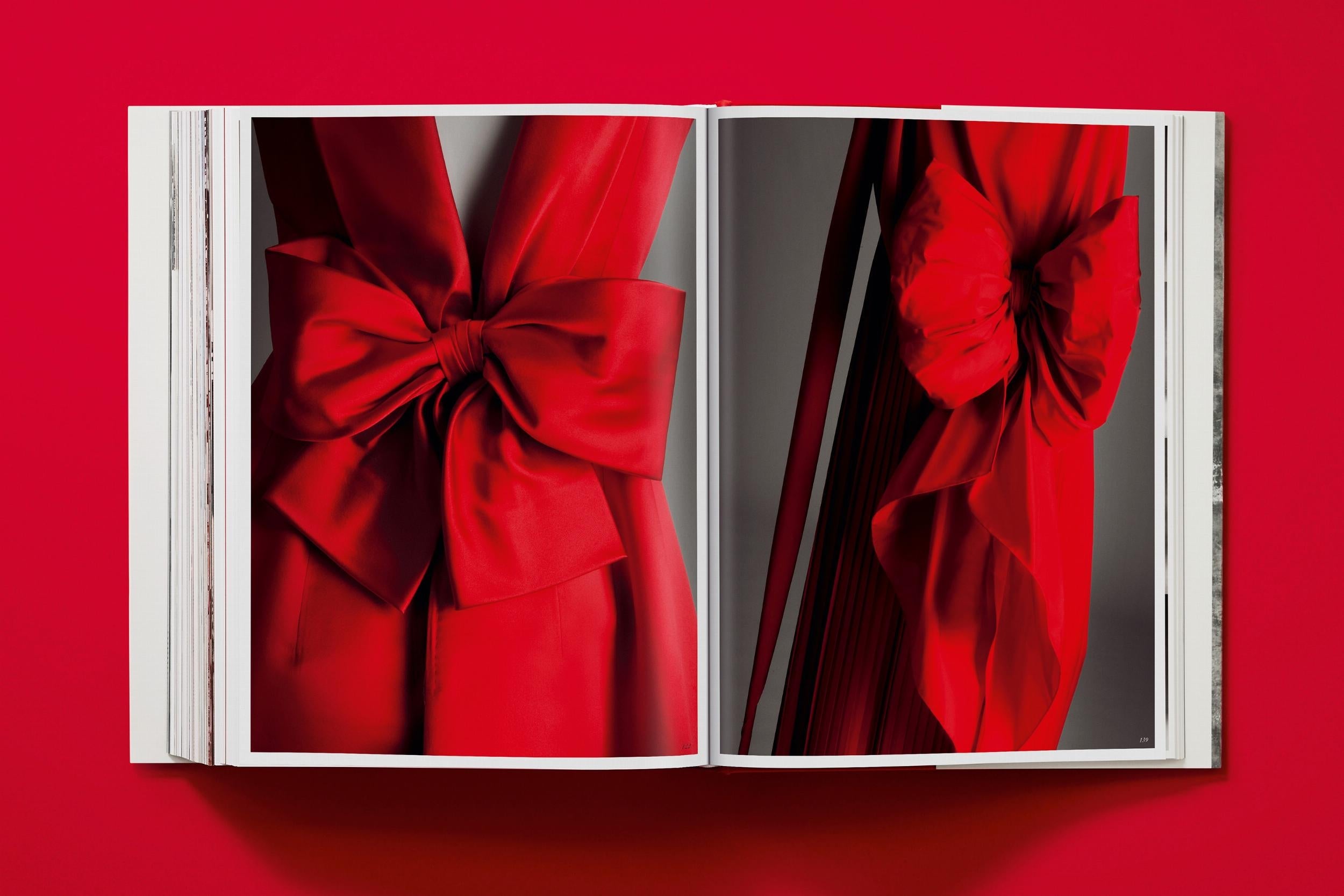 Taschen-Valentino. A Grand Italian Epic (English)-Fashion-Black-Deal-Outlet-by-ARCHIVIST