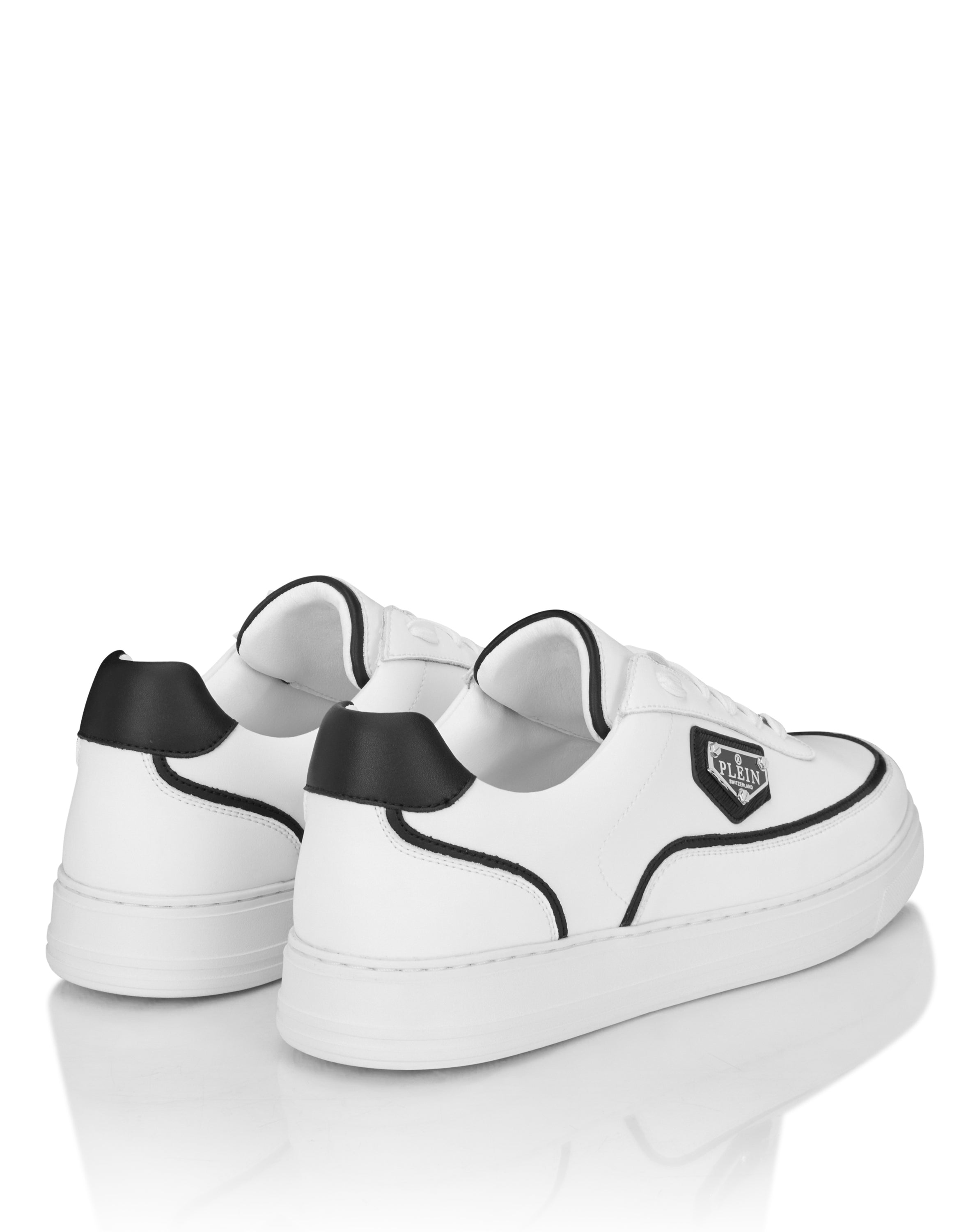 Low-Top Sneakers TRIANGLE