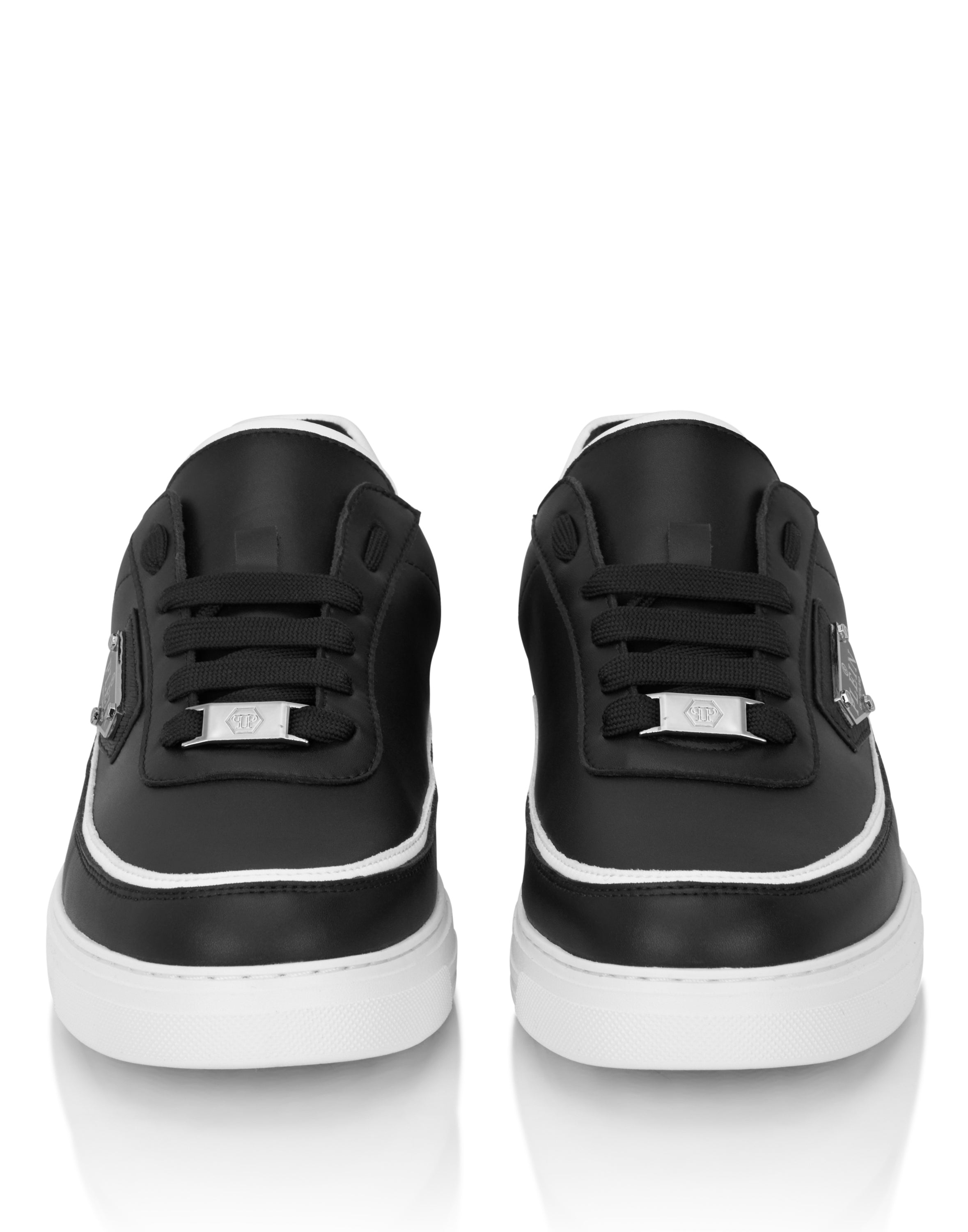 Low-Top Sneakers TRIANGLE