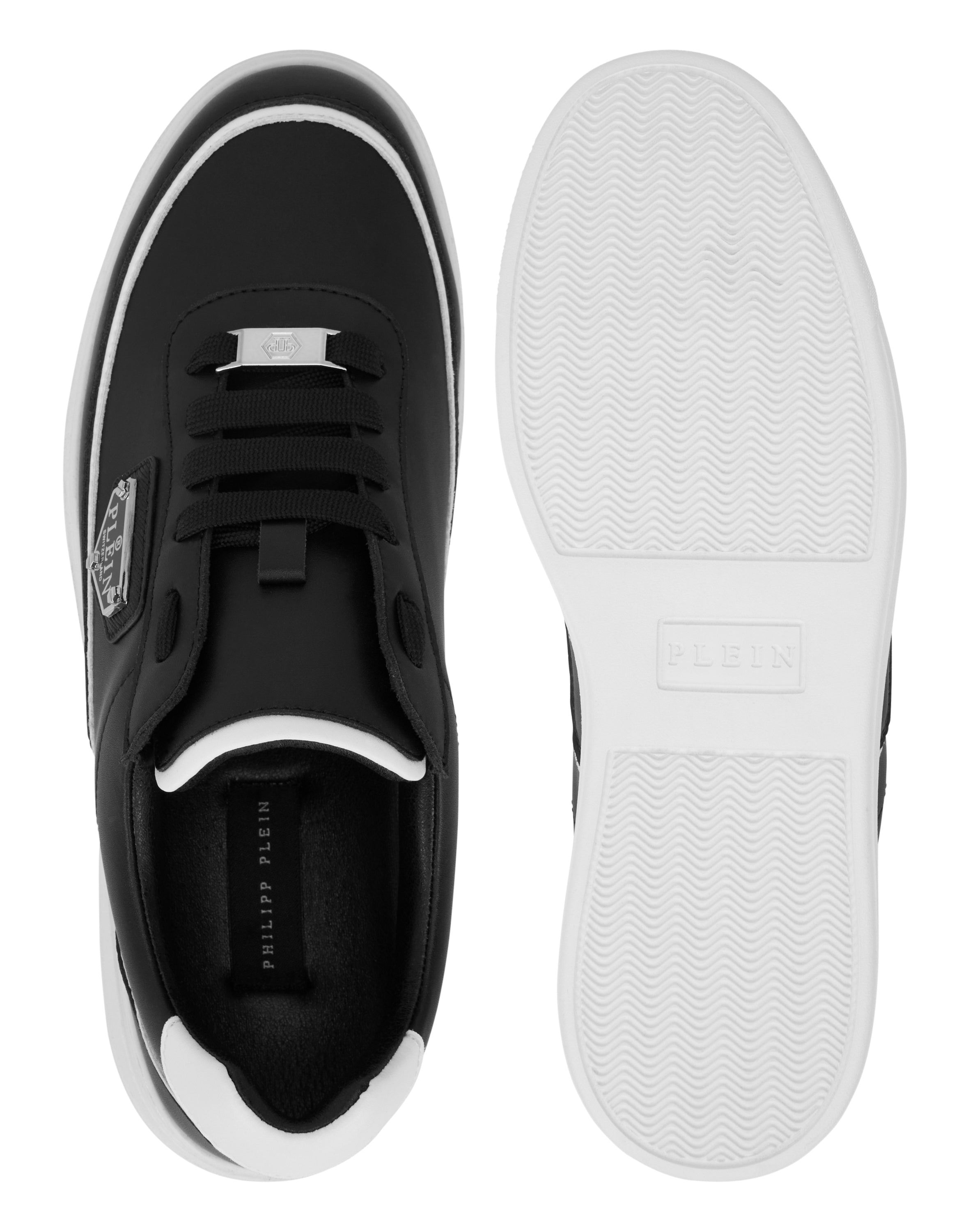 Low-Top Sneakers TRIANGLE