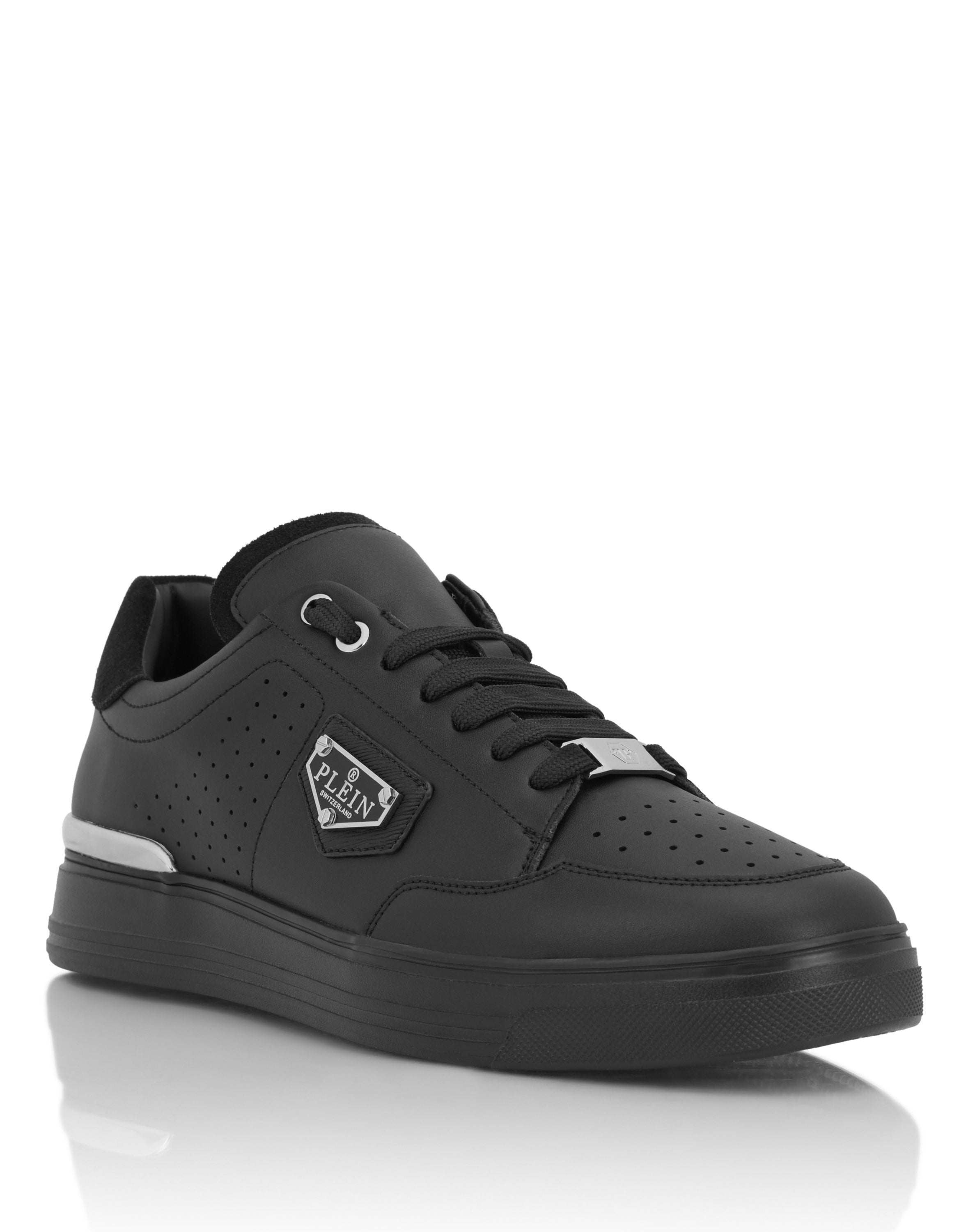 Low-Top Sneakers Triangle