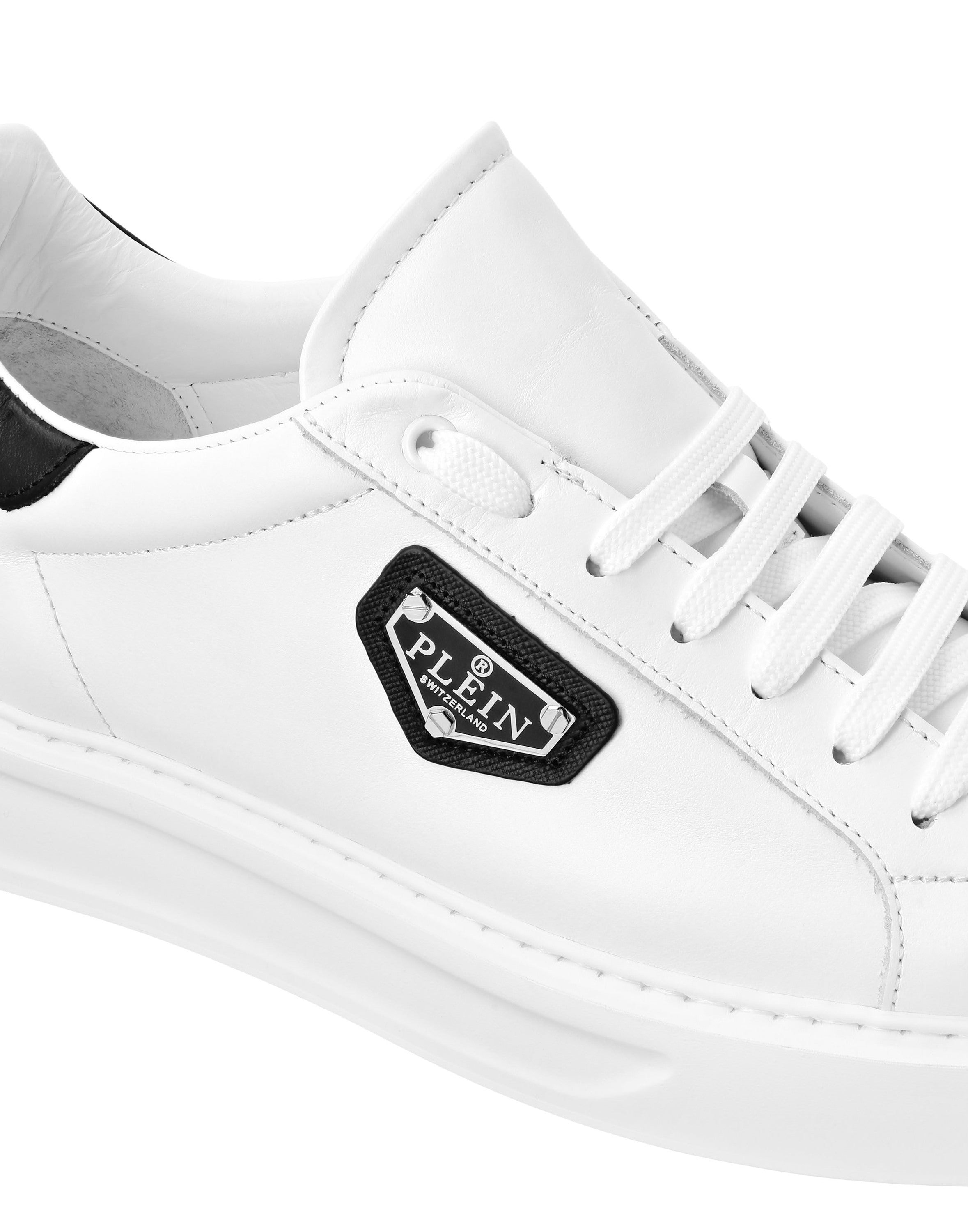 Low-Top Sneakers Titan Plein