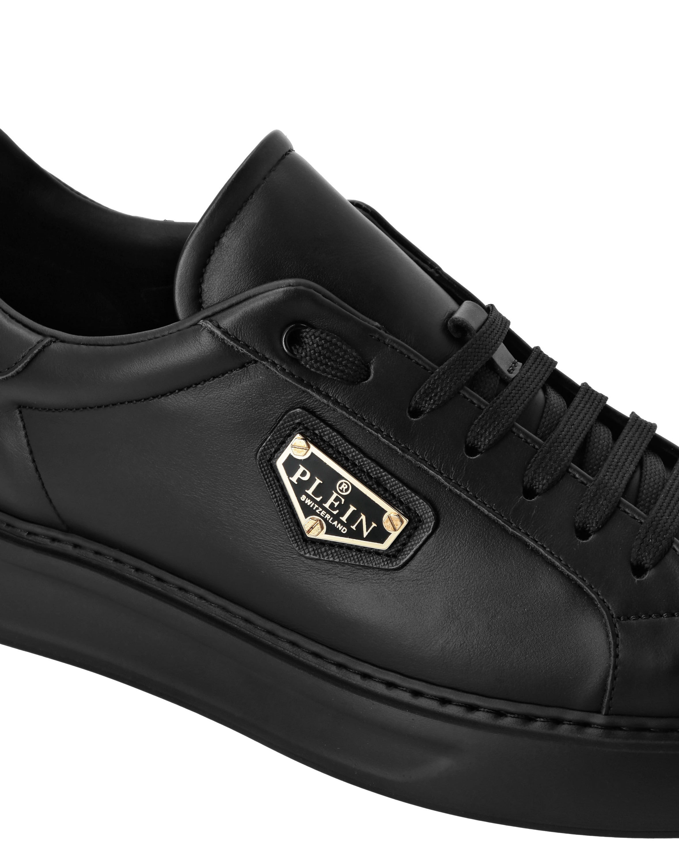 Low-Top Sneakers Titan Plein