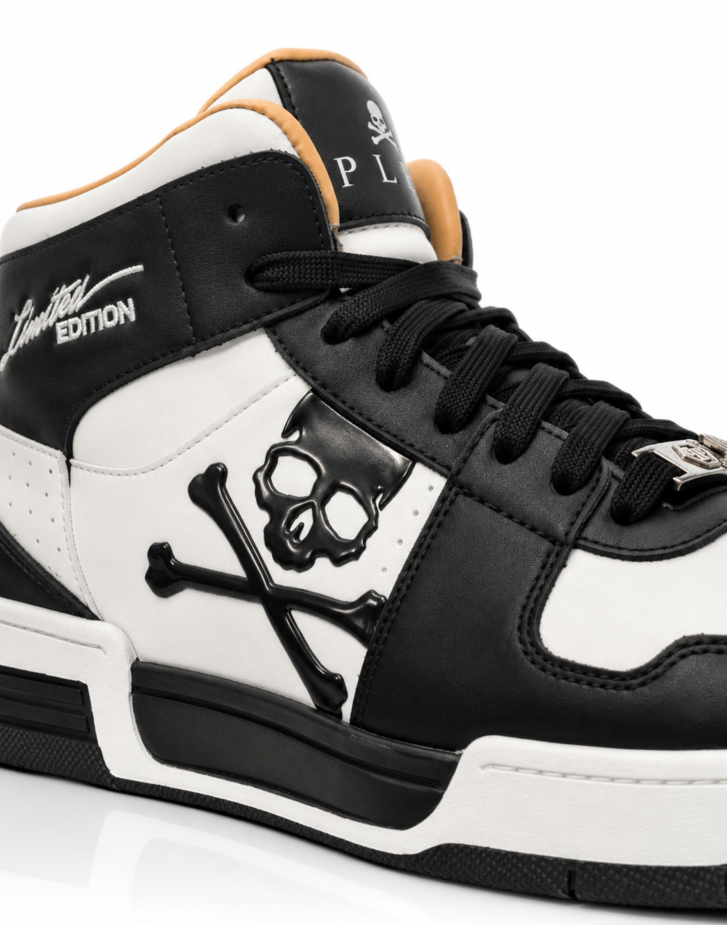 Hi-Top Sneakers Notorius