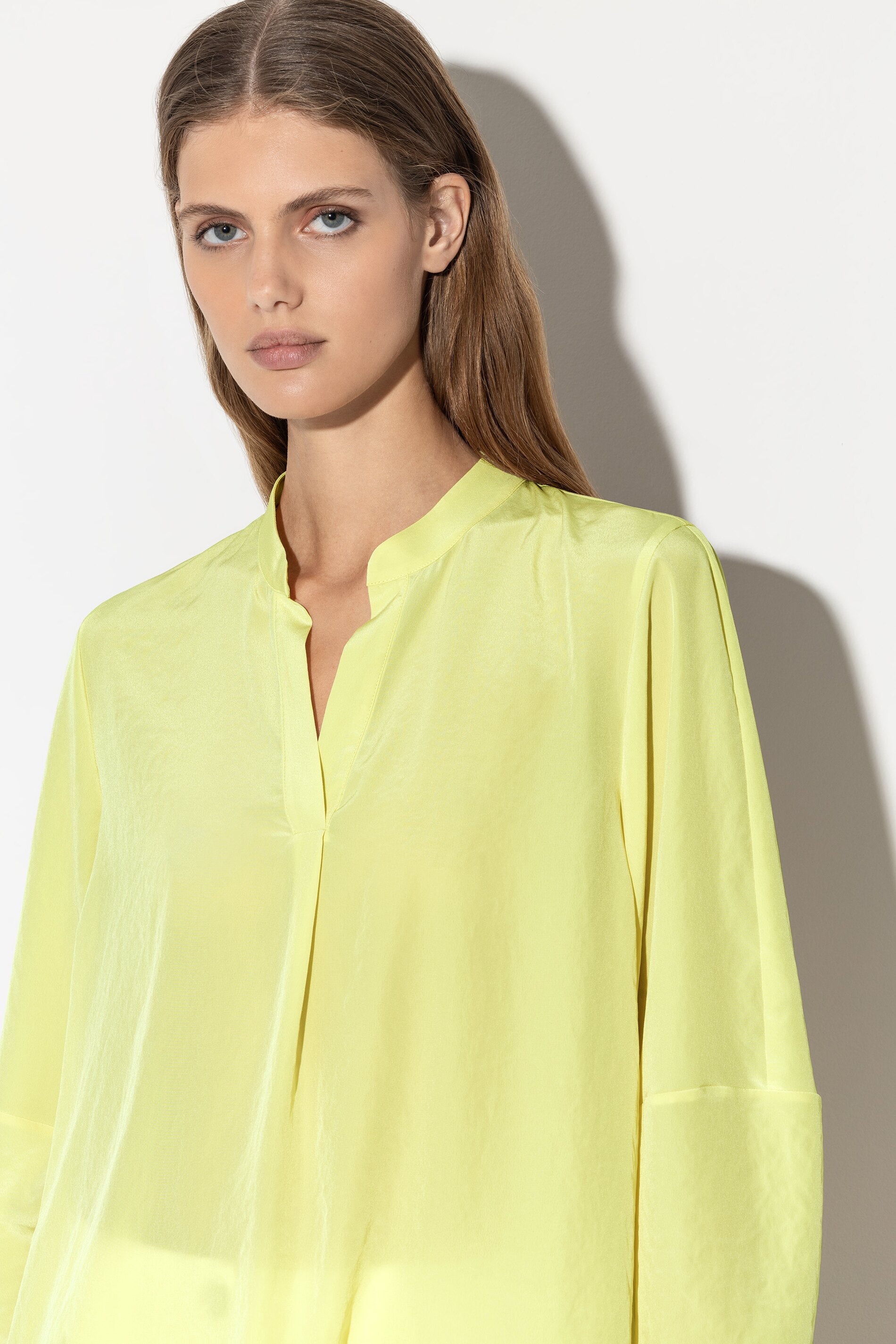 Tunikabluse mit Stehkragen